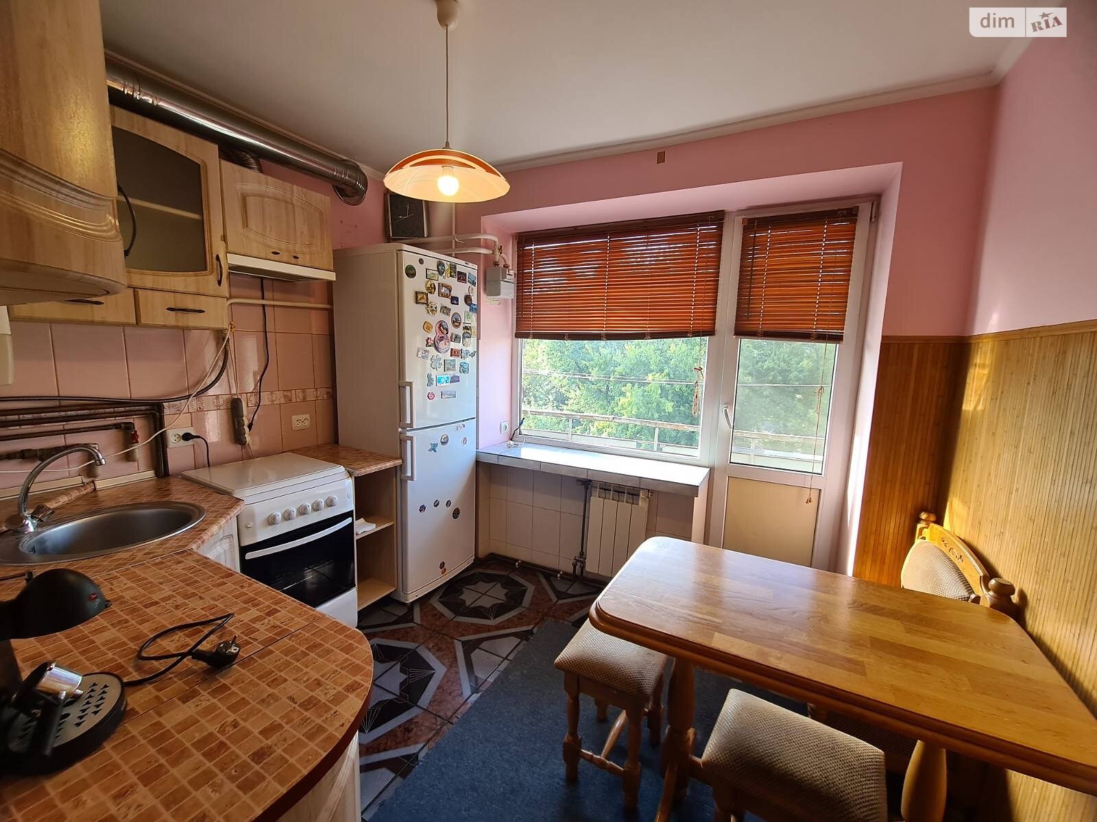 Продаж трикімнатної квартири в Ужгороді, на вул. Грушевського, кв. 42, район П'яний базар фото 1