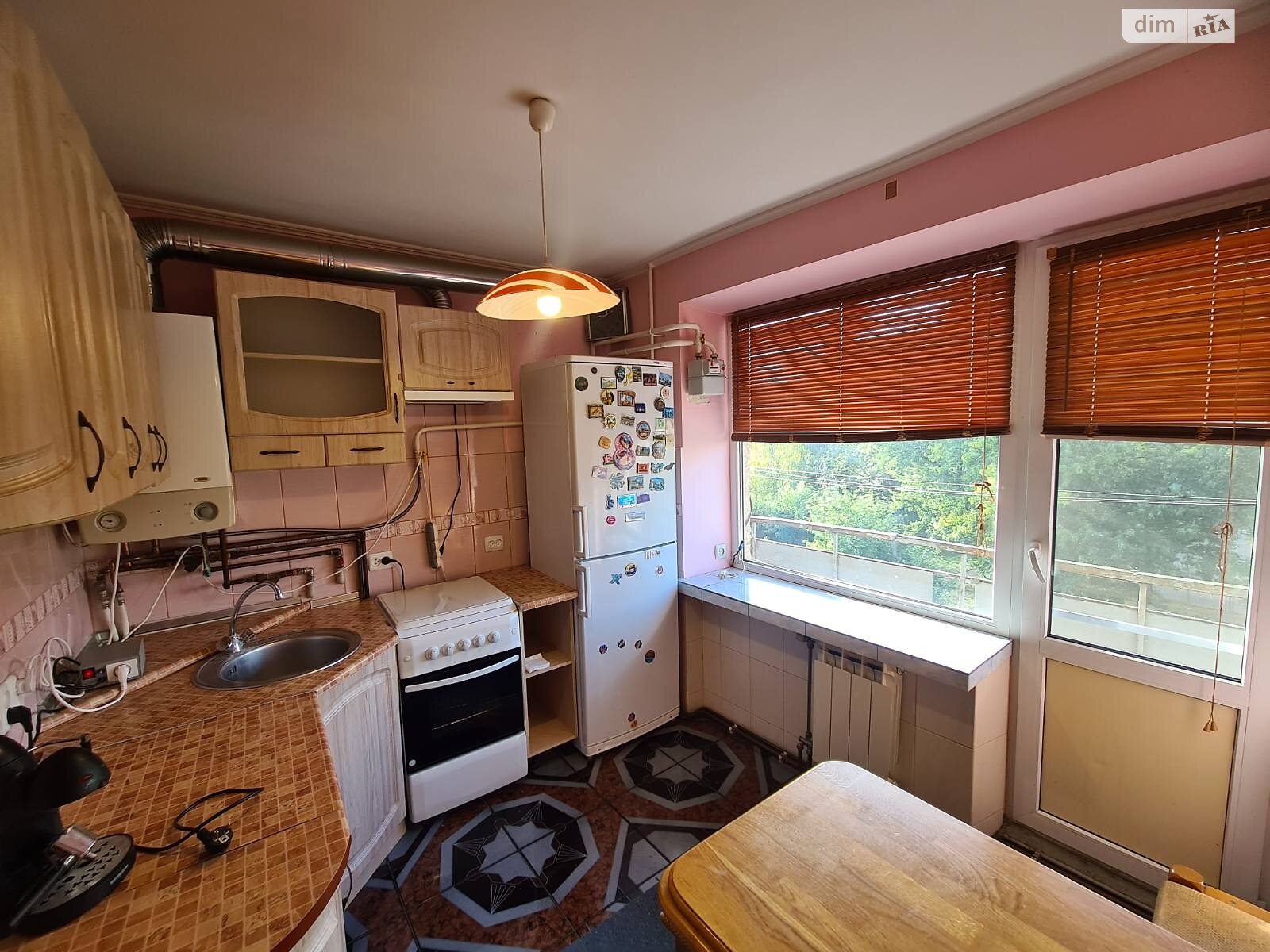 Продаж трикімнатної квартири в Ужгороді, на вул. Грушевського, кв. 42, район П'яний базар фото 1