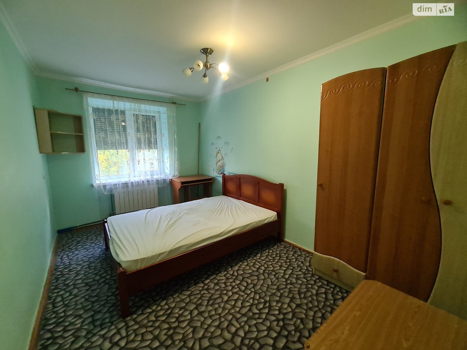 Продаж трикімнатної квартири в Ужгороді, на вул. Грушевського, кв. 42, район П'яний базар фото 1