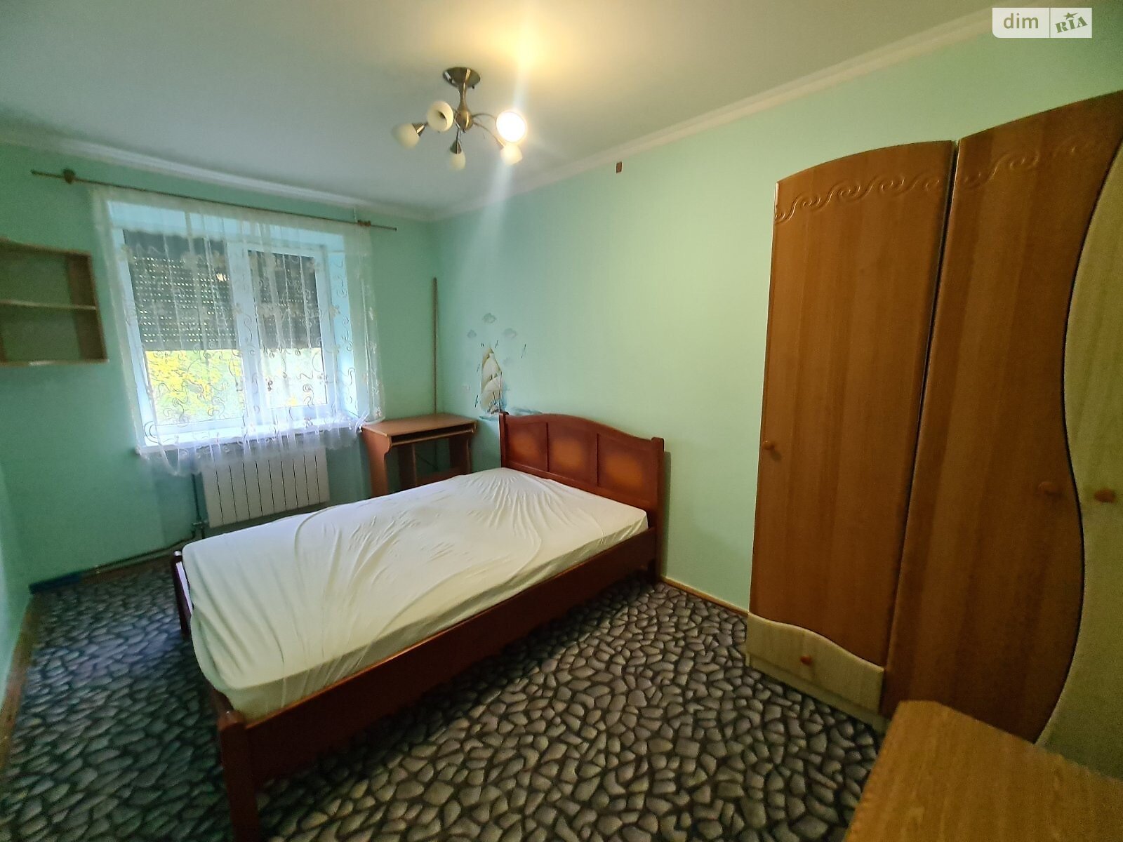 Продаж трикімнатної квартири в Ужгороді, на вул. Грушевського, кв. 42, район П'яний базар фото 1