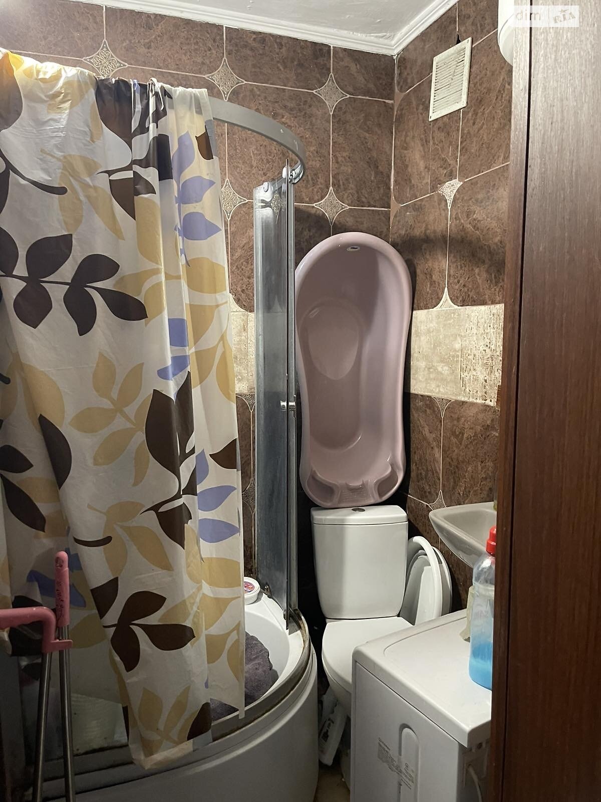 Продаж однокімнатної квартири в Ужгороді, на вул. Ігоря Сікорського, район П'яний базар фото 1 Продаж однокімнатної квартири в Ужгороді, на вул. Ігоря Сікорського, район П'яний базар фото 1