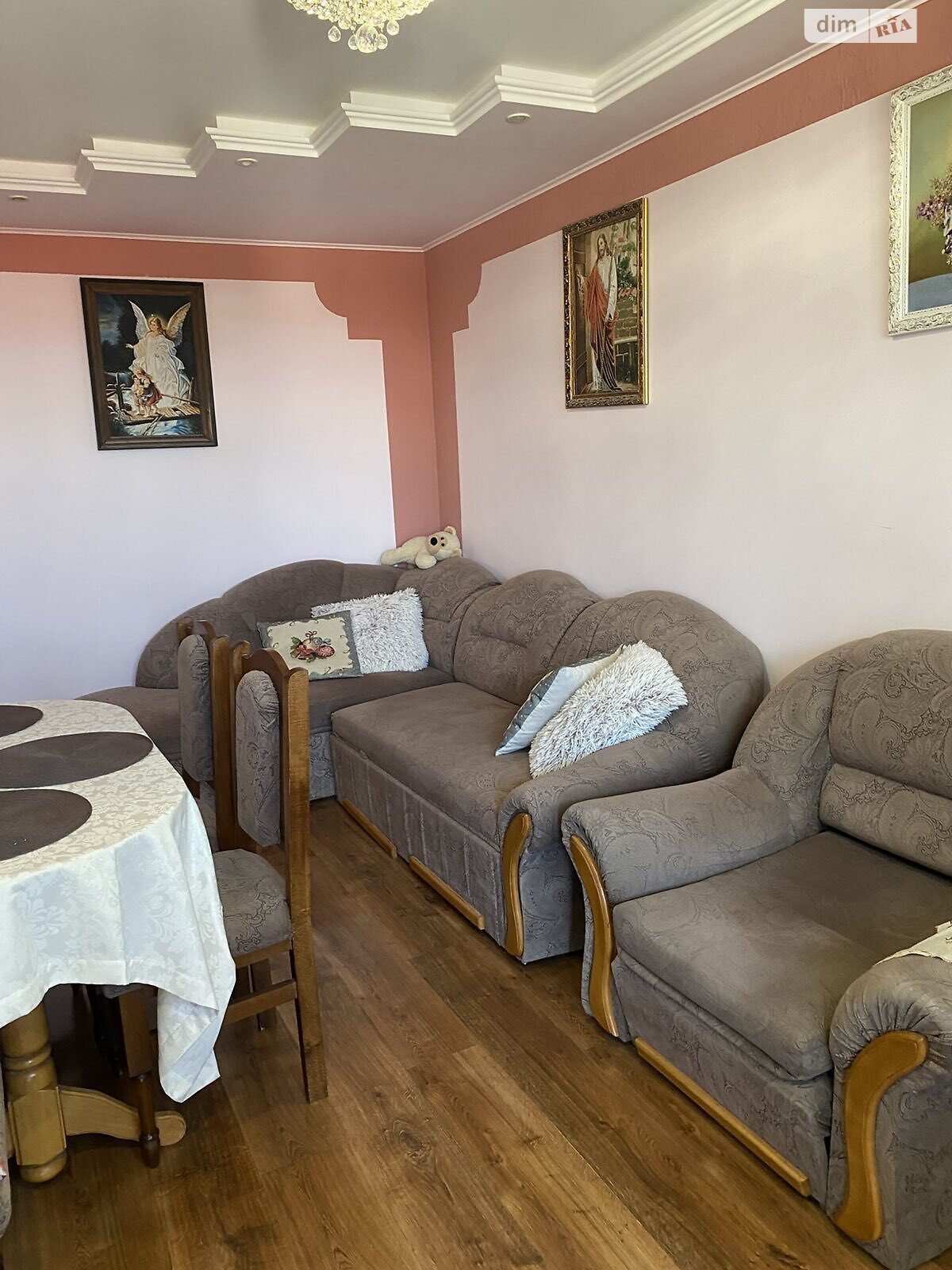 Продаж трикімнатної квартири в Ужгороді, на вул. Михайла Вербицького 43, район П'яний базар фото 1