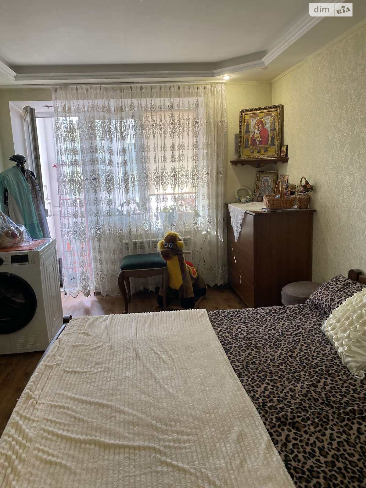 Продаж трикімнатної квартири в Ужгороді, на вул. Михайла Вербицького 43, район П'яний базар фото 1