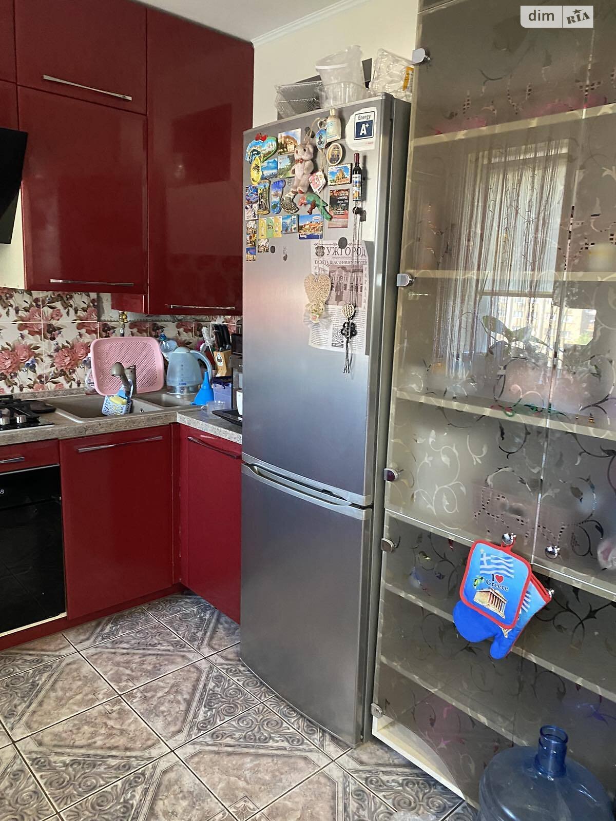 Продаж трикімнатної квартири в Ужгороді, на вул. Михайла Вербицького 43, район П'яний базар фото 1