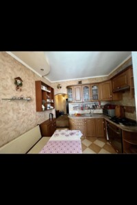 Продаж трикімнатної квартири в Ужгороді, на вул. Михайла Вербицького, район П'яний базар фото 2 Продаж трикімнатної квартири в Ужгороді, на вул. Михайла Вербицького, район П'яний базар фото 2