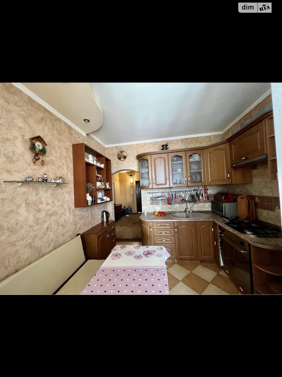 Продаж трикімнатної квартири в Ужгороді, на вул. Михайла Вербицького, район П'яний базар фото 1 Продаж трикімнатної квартири в Ужгороді, на вул. Михайла Вербицького, район П'яний базар фото 1