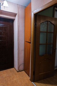 Продаж однокімнатної квартири в Ужгороді, на вул. Павла Чубинського 14, район П'яний базар фото 2