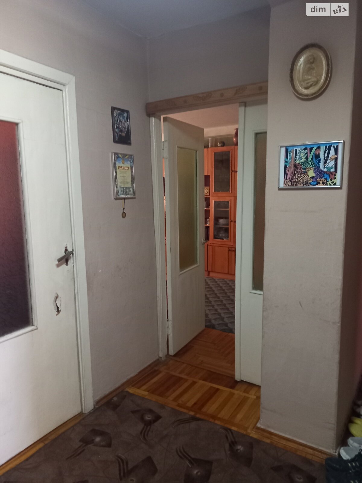 Продажа трехкомнатной квартиры в Ужгороде, на ул. Узкая 89, район Пьяный базар фото 1 Продажа трехкомнатной квартиры в Ужгороде, на ул. Узкая 89, район Пьяный базар фото 1