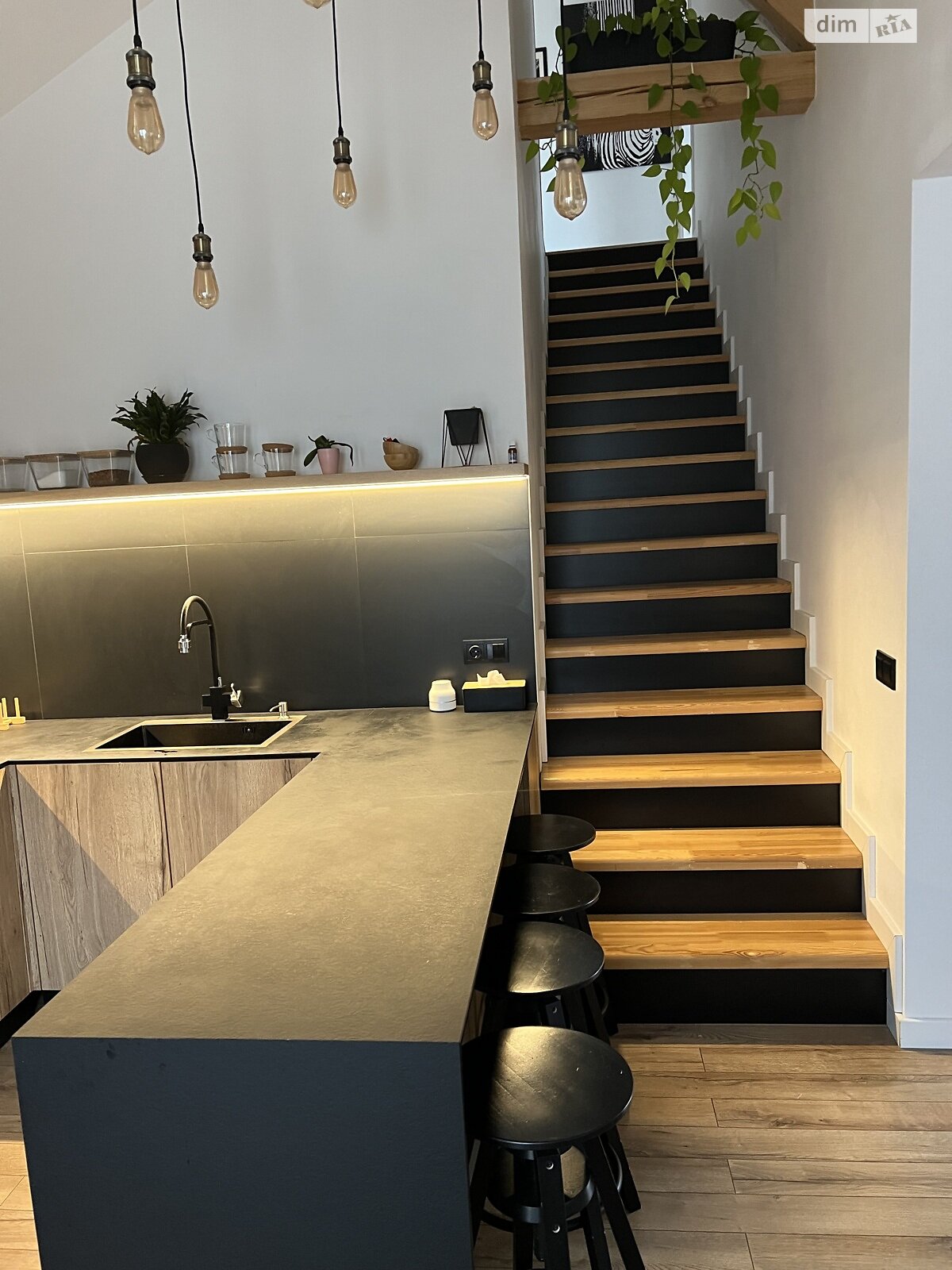 Продажа двухкомнатной квартиры в Ужгороде, на ул. Еньковская 31, кв. 24, район Компотный фото 1 Продажа двухкомнатной квартиры в Ужгороде, на ул. Еньковская 31, кв. 24, район Компотный фото 1