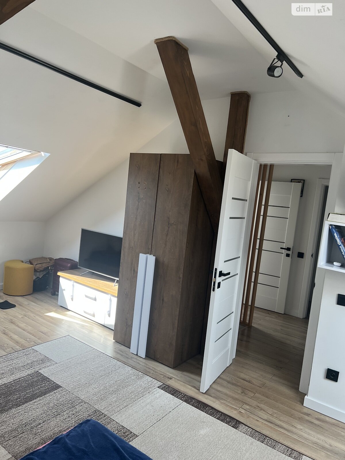 Продажа двухкомнатной квартиры в Ужгороде, на ул. Еньковская 31, кв. 24, район Компотный фото 1 Продажа двухкомнатной квартиры в Ужгороде, на ул. Еньковская 31, кв. 24, район Компотный фото 1