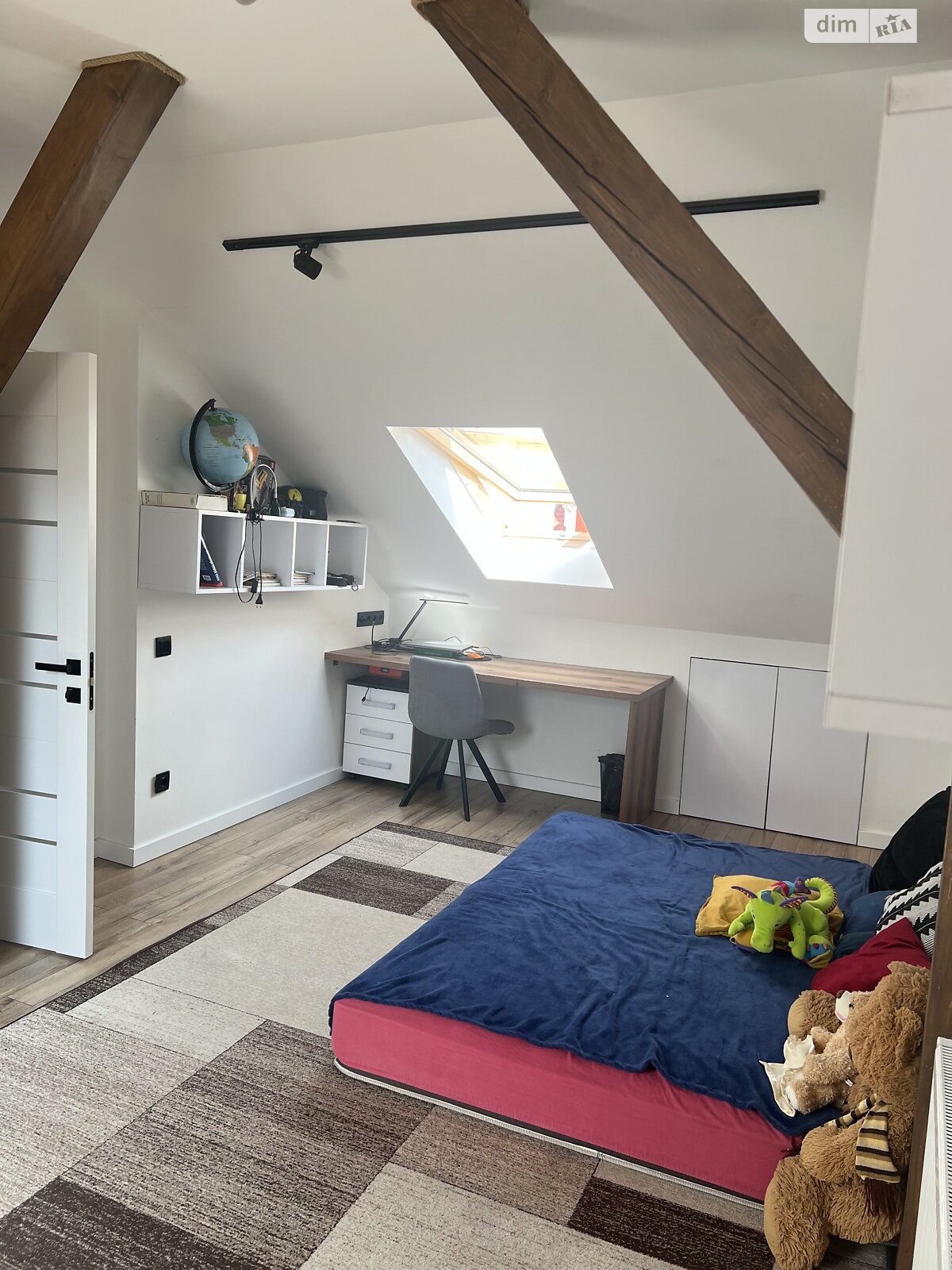 Продажа двухкомнатной квартиры в Ужгороде, на ул. Еньковская 31, кв. 24, район Компотный фото 1 Продажа двухкомнатной квартиры в Ужгороде, на ул. Еньковская 31, кв. 24, район Компотный фото 1