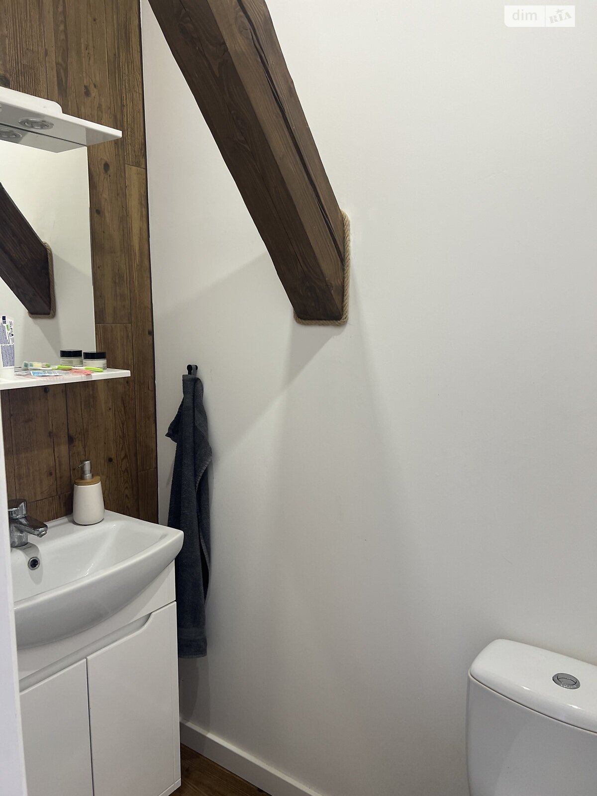 Продажа двухкомнатной квартиры в Ужгороде, на ул. Еньковская 31, кв. 24, район Компотный фото 1 Продажа двухкомнатной квартиры в Ужгороде, на ул. Еньковская 31, кв. 24, район Компотный фото 1