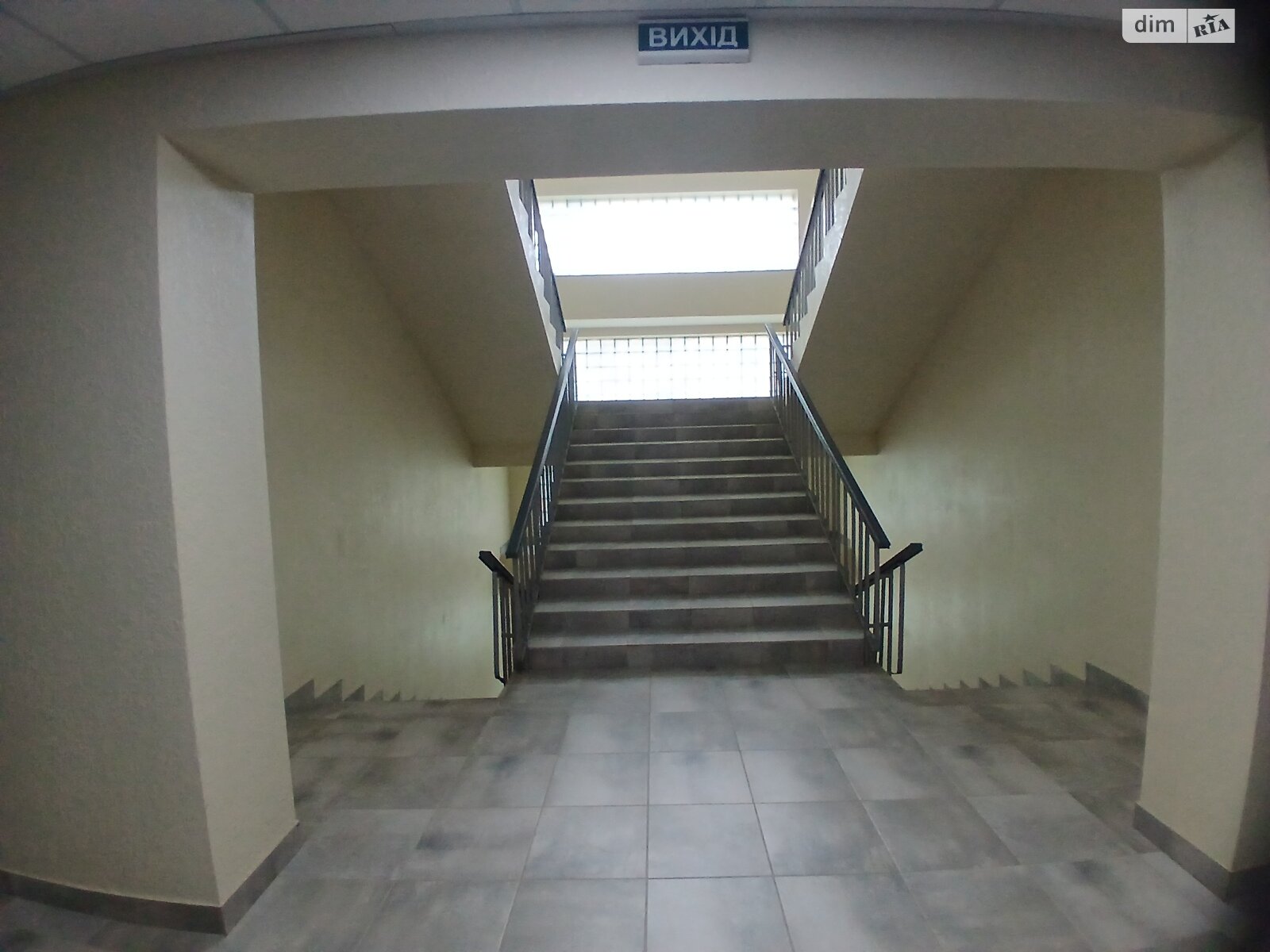 Продаж однокімнатної квартири в Ужгороді, на вул. Сергія Мартина 4, фото 1 Продаж однокімнатної квартири в Ужгороді, на вул. Сергія Мартина 4, фото 1