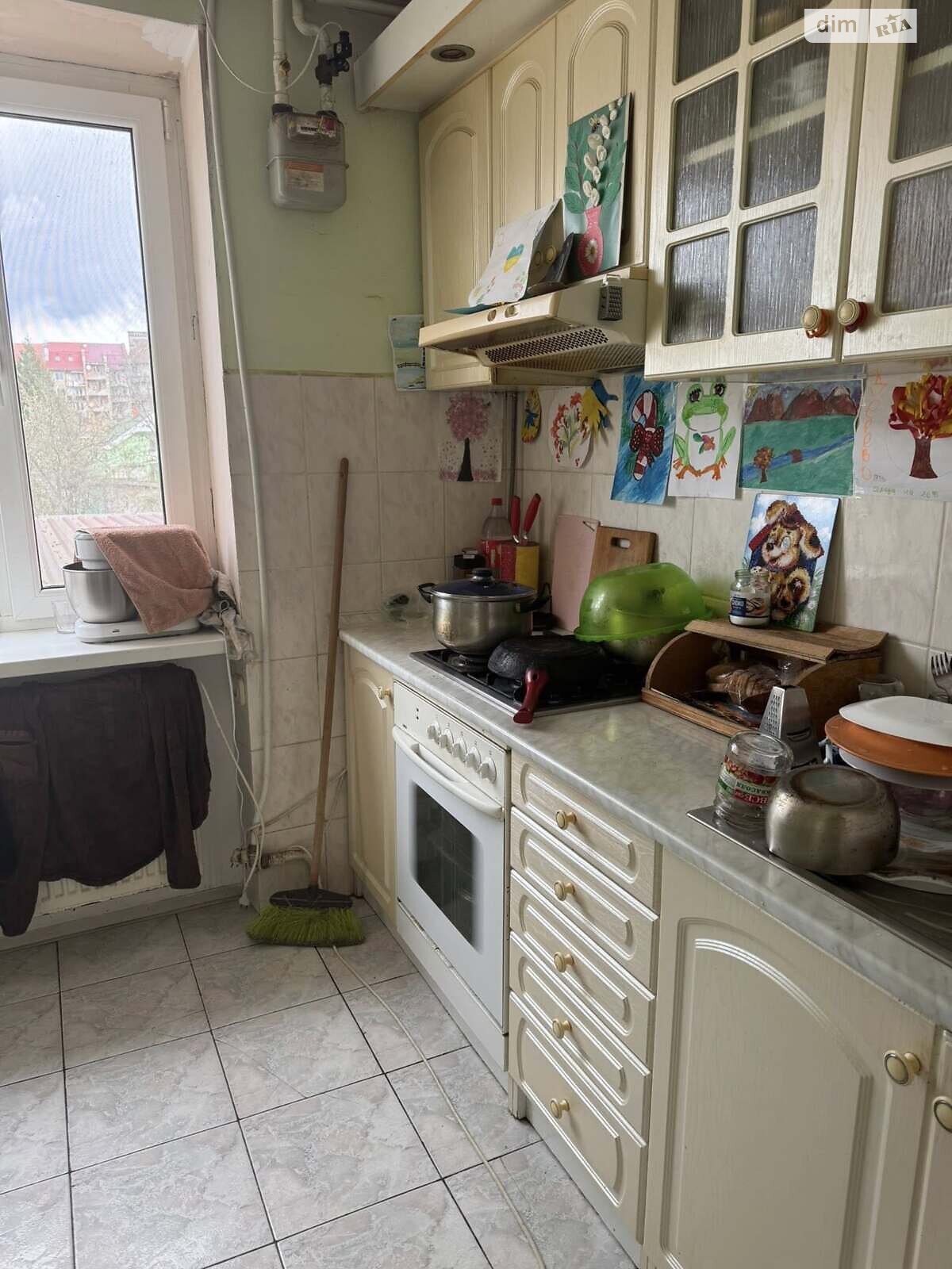 Продаж трикімнатної квартири в Ужгороді, на вул. Олега Куцина, район Шахта фото 1 Продаж трикімнатної квартири в Ужгороді, на вул. Олега Куцина, район Шахта фото 1