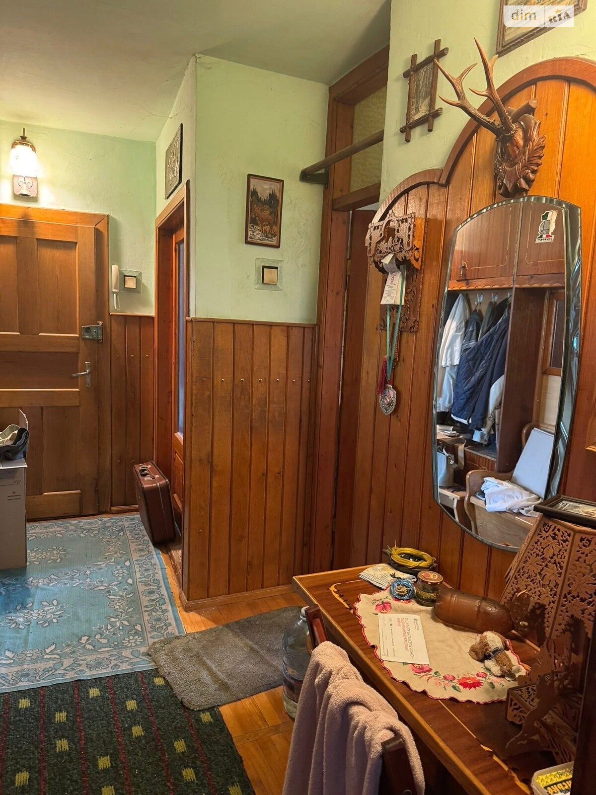 Продажа трехкомнатной квартиры в Ужгороде, на ул. Олега Куцина 22, район Шахта фото 1 Продажа трехкомнатной квартиры в Ужгороде, на ул. Олега Куцина 22, район Шахта фото 1