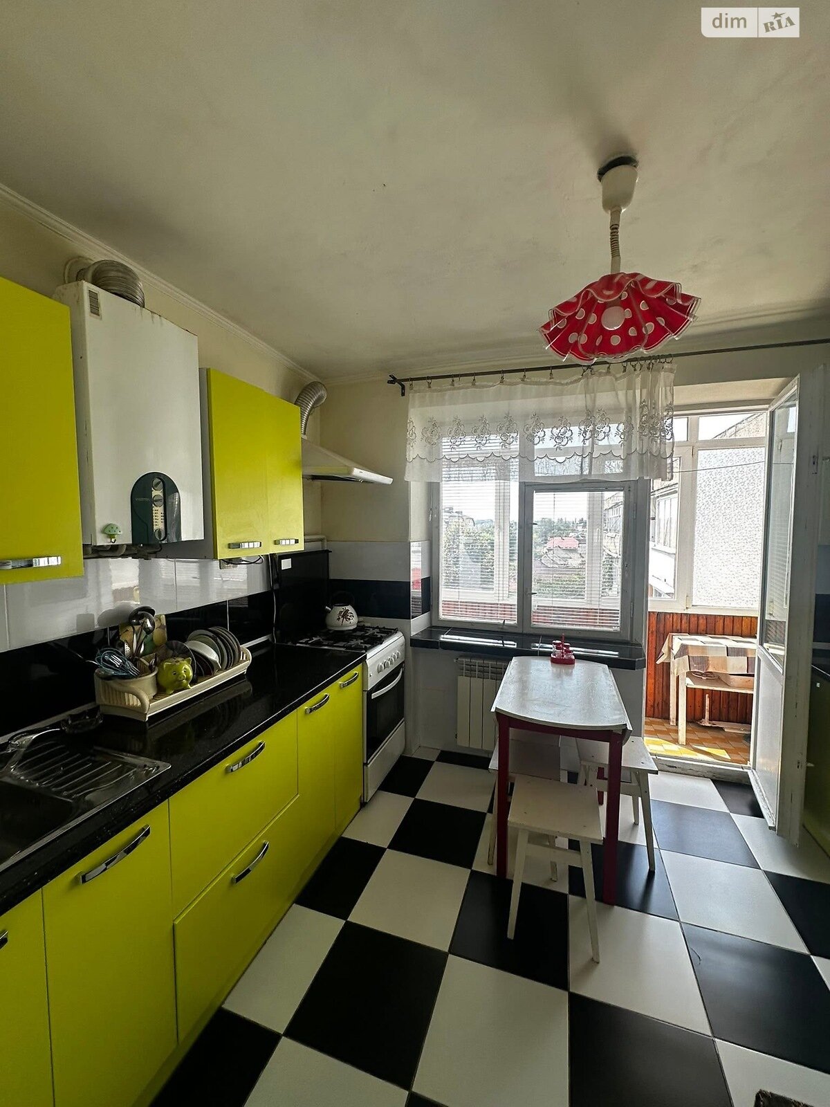 Продажа трехкомнатной квартиры в Ужгороде, на ул. Оноковская, район Шахта фото 1