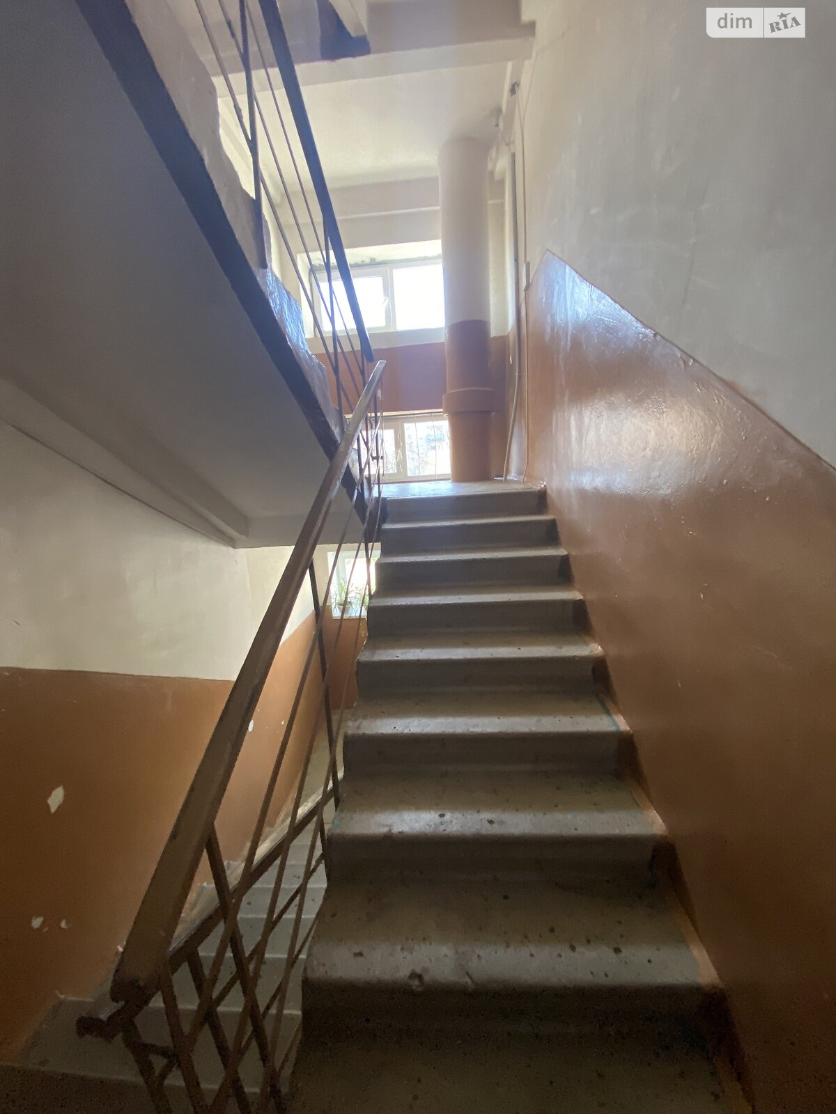 Продажа трехкомнатной квартиры в Ужгороде, на ул. Степана Руданского, район Шахта фото 1 Продажа трехкомнатной квартиры в Ужгороде, на ул. Степана Руданского, район Шахта фото 1