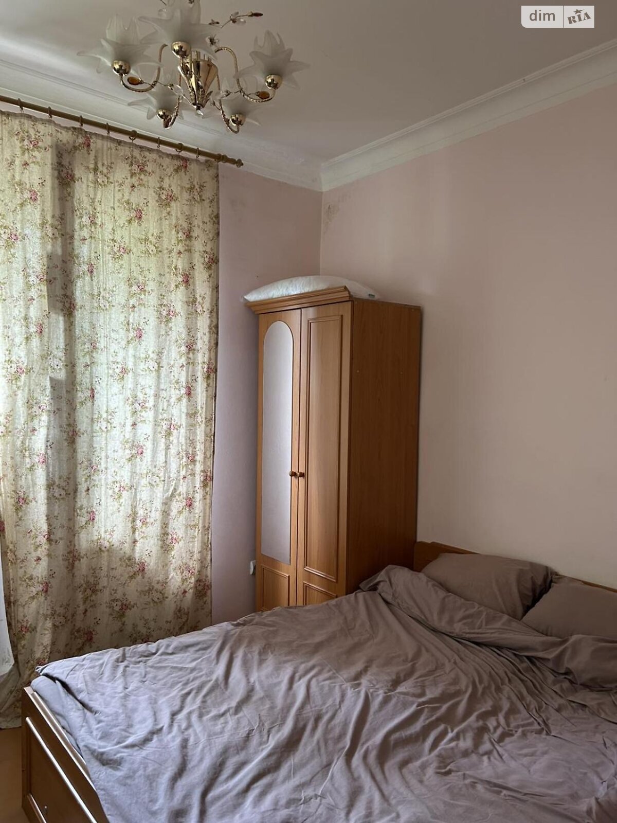 Продажа трехкомнатной квартиры в Ужгороде, на ул. Одесская 11, район Станцийный фото 1 Продажа трехкомнатной квартиры в Ужгороде, на ул. Одесская 11, район Станцийный фото 1