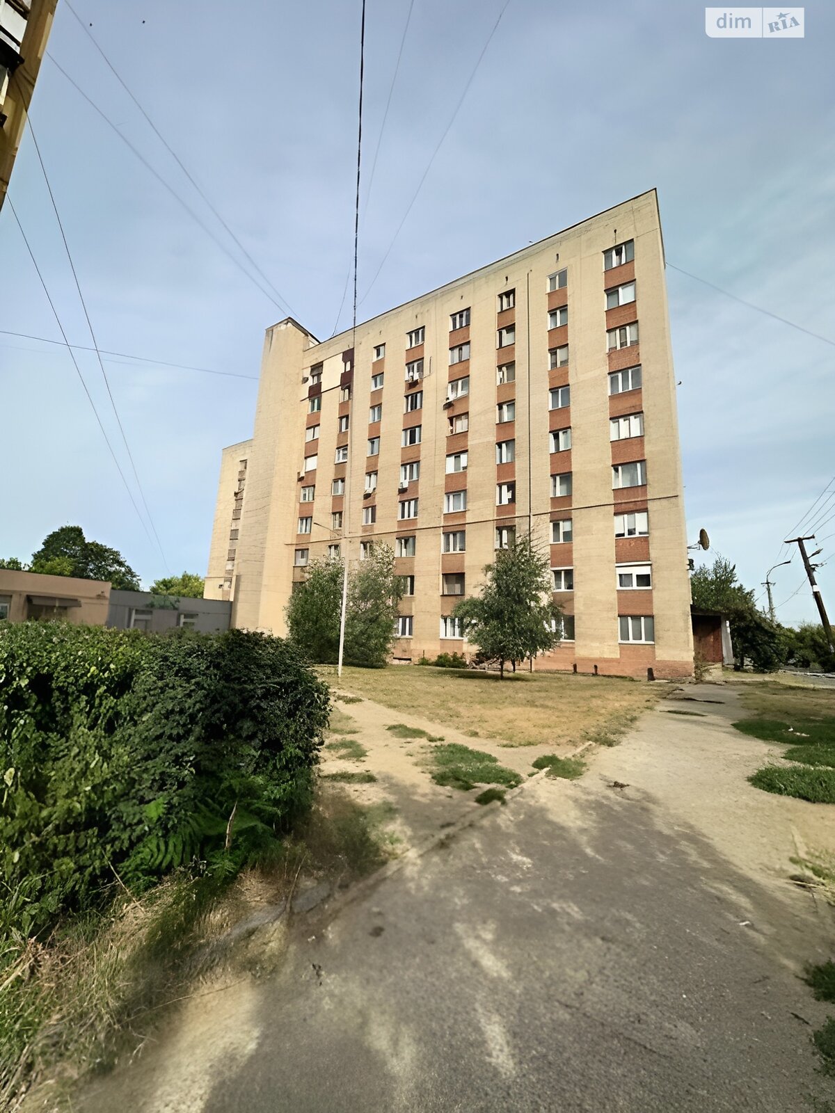 Продаж двокімнатної квартири в Ужгороді, на вул. Василя Комендаря 50, район Станційний фото 1 Продаж двокімнатної квартири в Ужгороді, на вул. Василя Комендаря 50, район Станційний фото 1