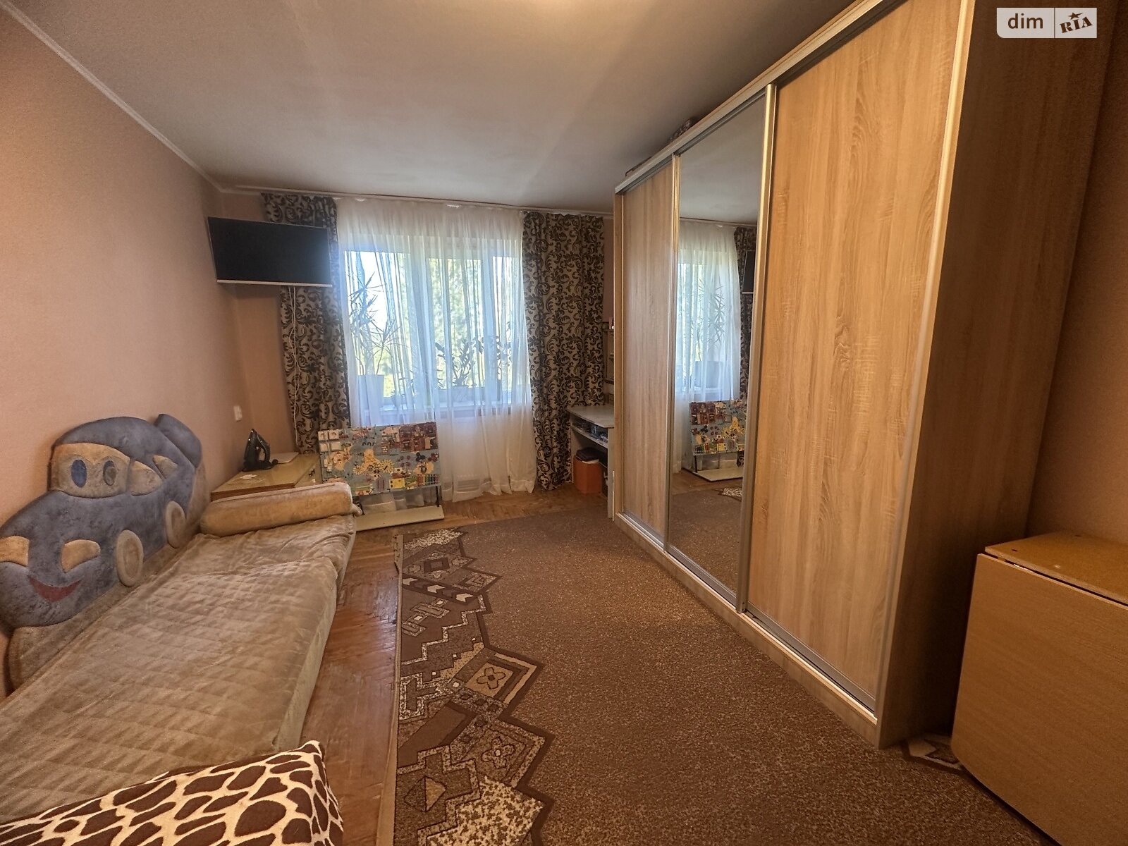 Продаж трикімнатної квартири в Ужгороді, на вул. Степана Дьолога 36, фото 1 Продаж трикімнатної квартири в Ужгороді, на вул. Степана Дьолога 36, фото 1