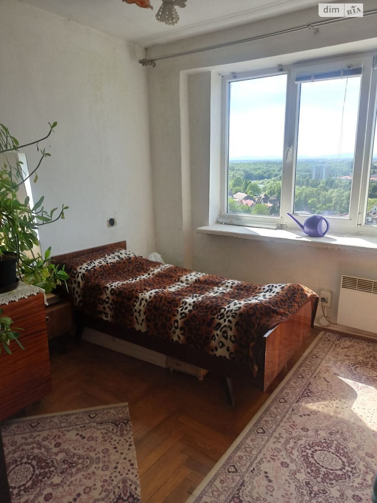 Продаж трикімнатної квартири в Ужгороді, на просп. Свободи, район Свепомоц фото 1 Продаж трикімнатної квартири в Ужгороді, на просп. Свободи, район Свепомоц фото 1