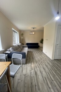 Продаж двокімнатної квартири в Ужгороді, на просп. Свободи 42, район Свепомоц фото 2 Продаж двокімнатної квартири в Ужгороді, на просп. Свободи 42, район Свепомоц фото 2