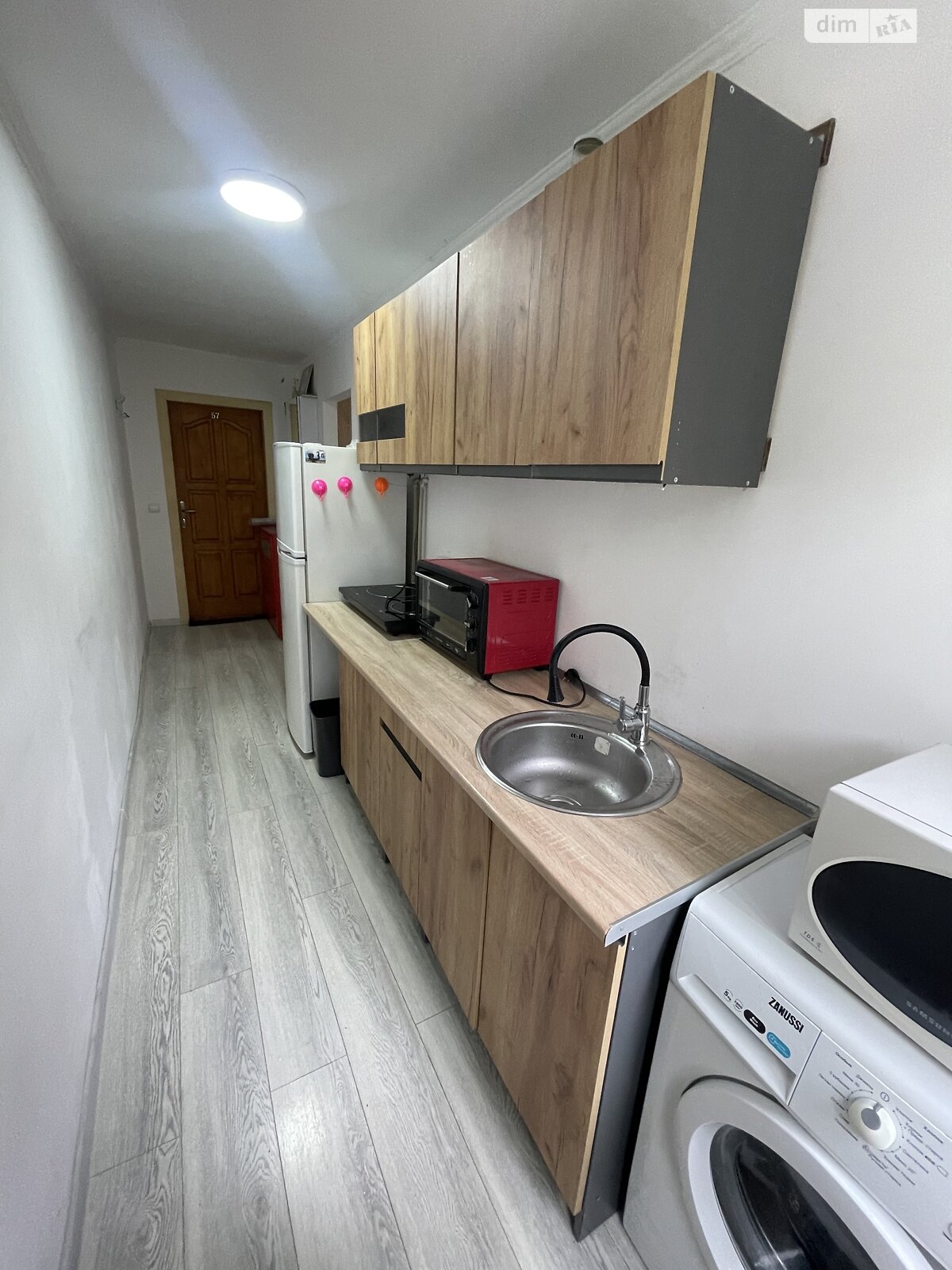 Продаж двокімнатної квартири в Ужгороді, на просп. Свободи 42, район Свепомоц фото 1 Продаж двокімнатної квартири в Ужгороді, на просп. Свободи 42, район Свепомоц фото 1