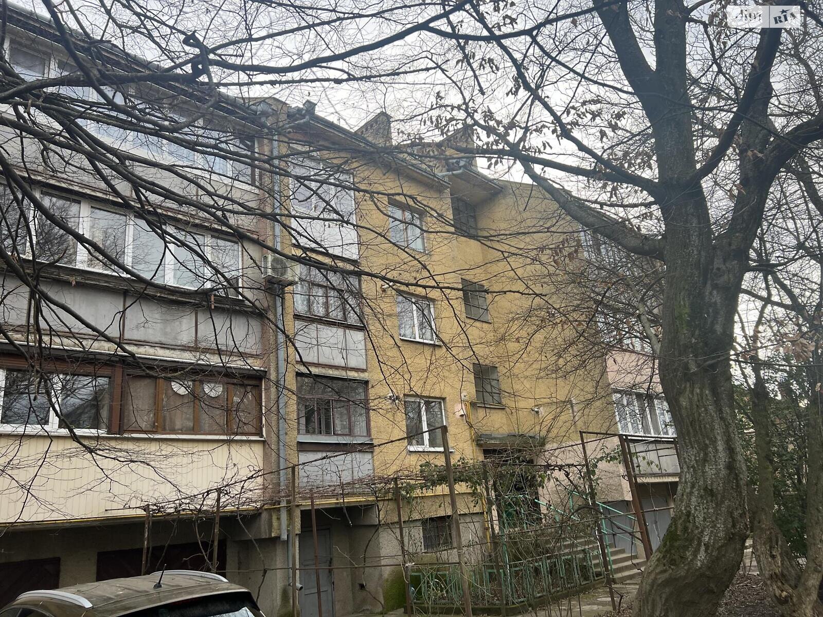 Продажа трехкомнатной квартиры в Ужгороде, на ул. Владимирская 11, район Свепомоц фото 1