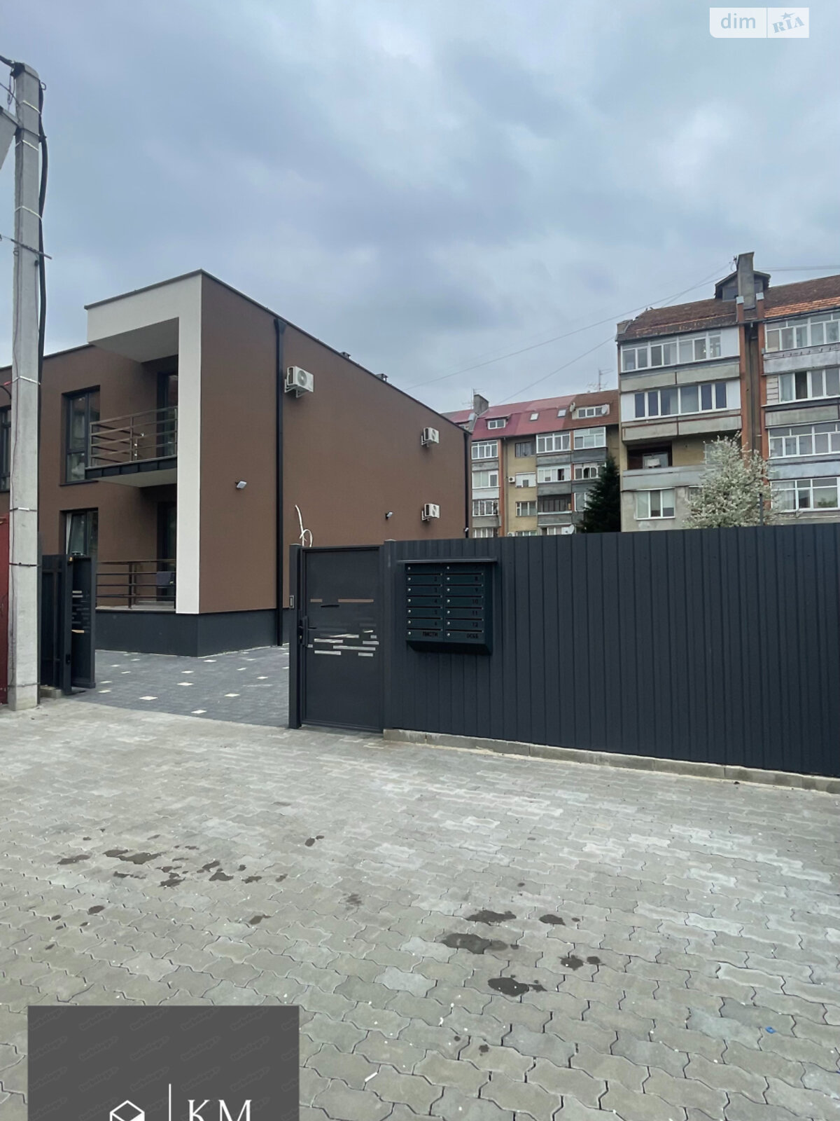 Продаж однокімнатної квартири в Ужгороді, на вул. Володимирська, кв. 11, район Свепомоц фото 1 Продаж однокімнатної квартири в Ужгороді, на вул. Володимирська, кв. 11, район Свепомоц фото 1