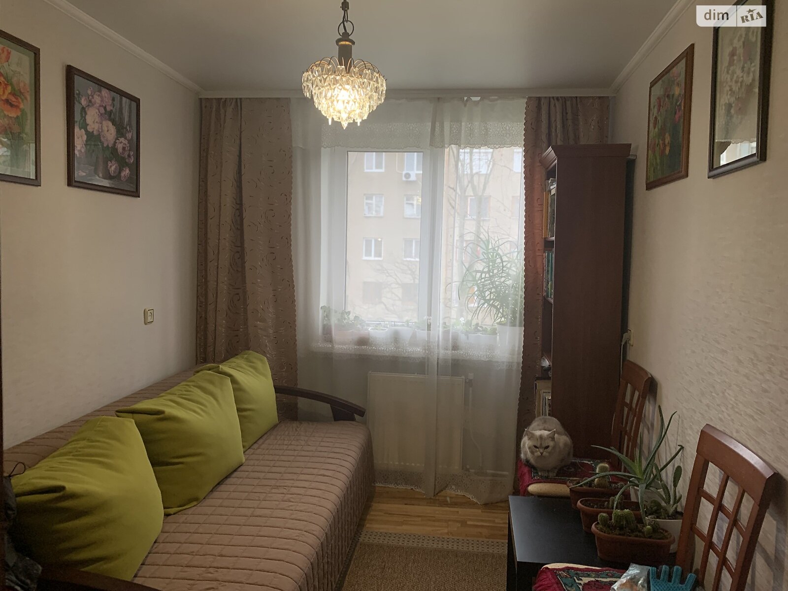Продажа трехкомнатной квартиры в Ужгороде, на ул. Заньковецкой, район Свепомоц фото 1