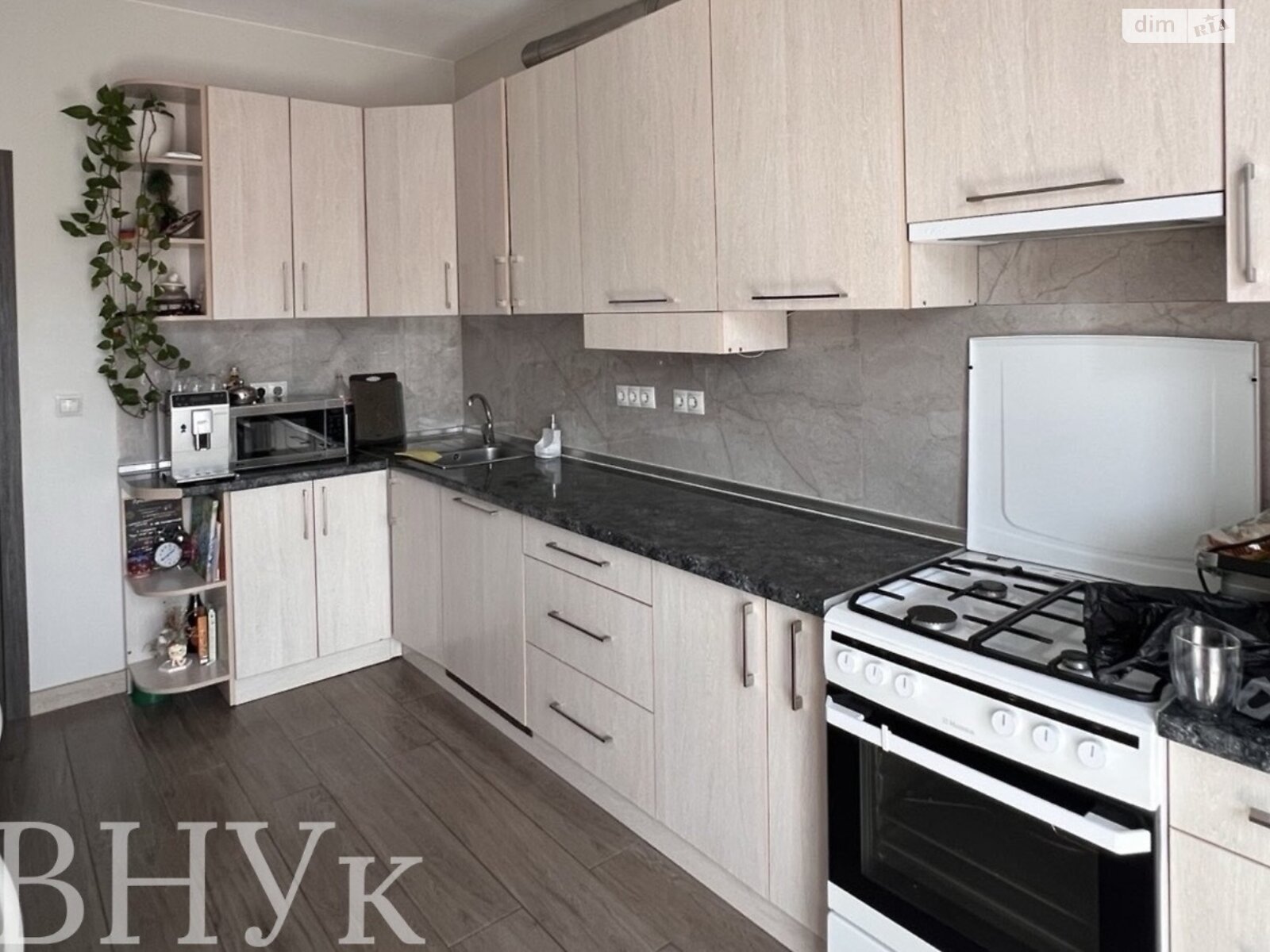 Продаж двокімнатної квартири в Ужгороді, на вул. Тлехаса 14, фото 1