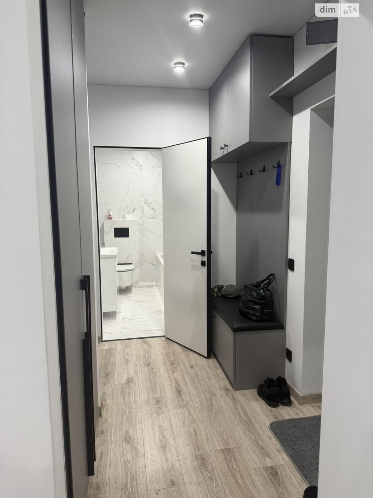 Продажа однокомнатной квартиры в Ужгороде, на пл. Андрея Бачинского, район Центр фото 1 Продажа однокомнатной квартиры в Ужгороде, на пл. Андрея Бачинского, район Центр фото 1