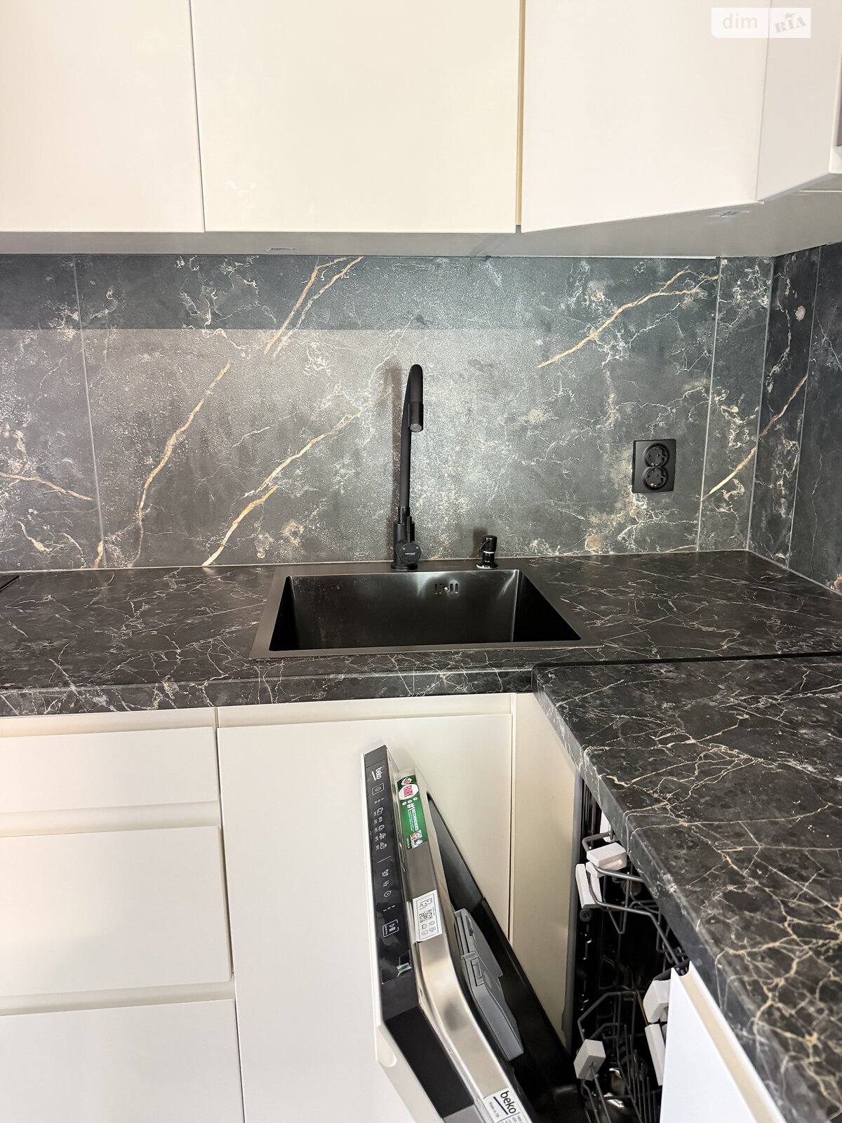 Продажа однокомнатной квартиры в Ужгороде, на пл. Андрея Бачинского, район Центр фото 1 Продажа однокомнатной квартиры в Ужгороде, на пл. Андрея Бачинского, район Центр фото 1