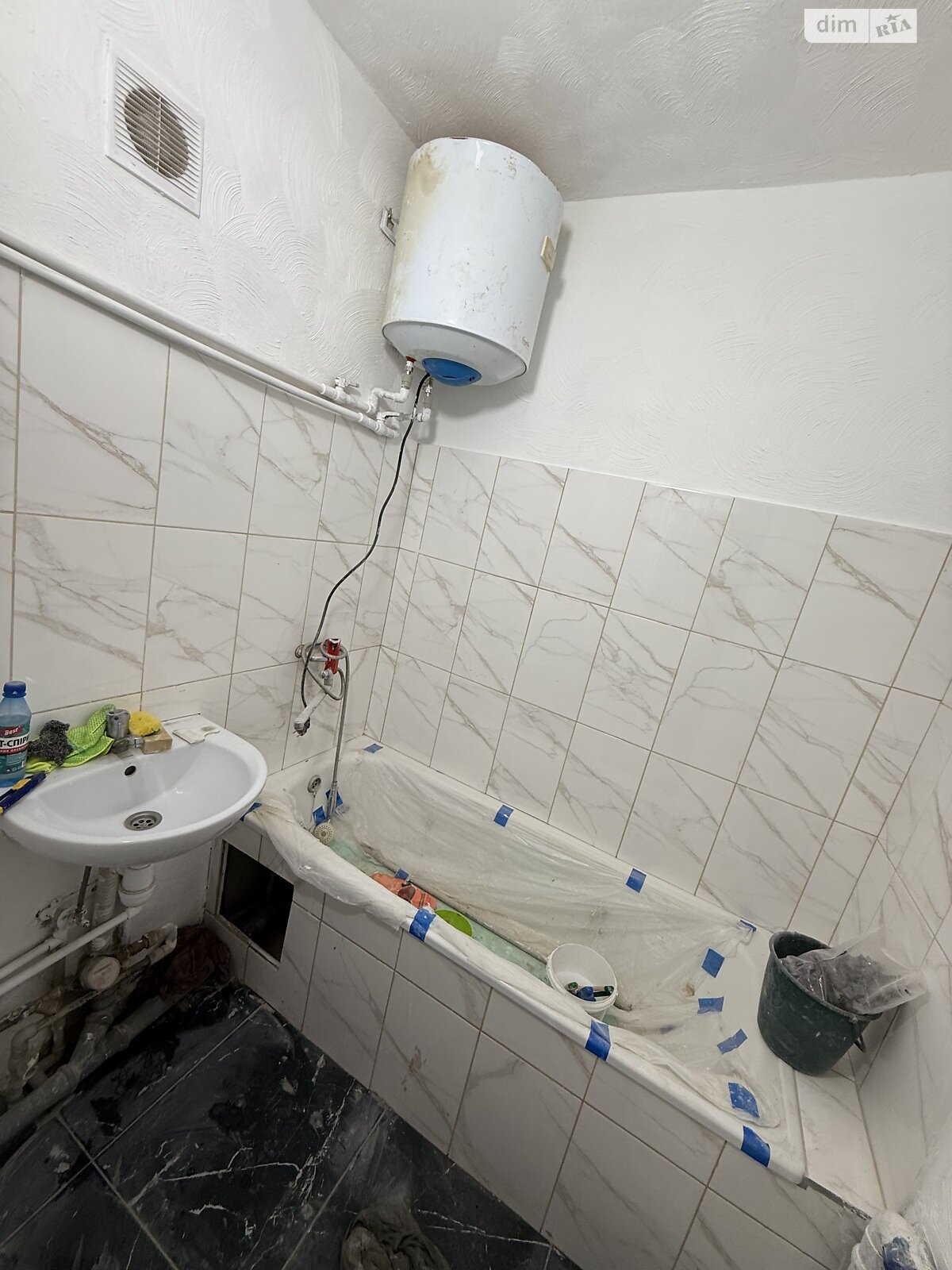 Продажа двухкомнатной квартиры в Ужгороде, на ул. Божук, район Центр фото 1 Продажа двухкомнатной квартиры в Ужгороде, на ул. Божук, район Центр фото 1