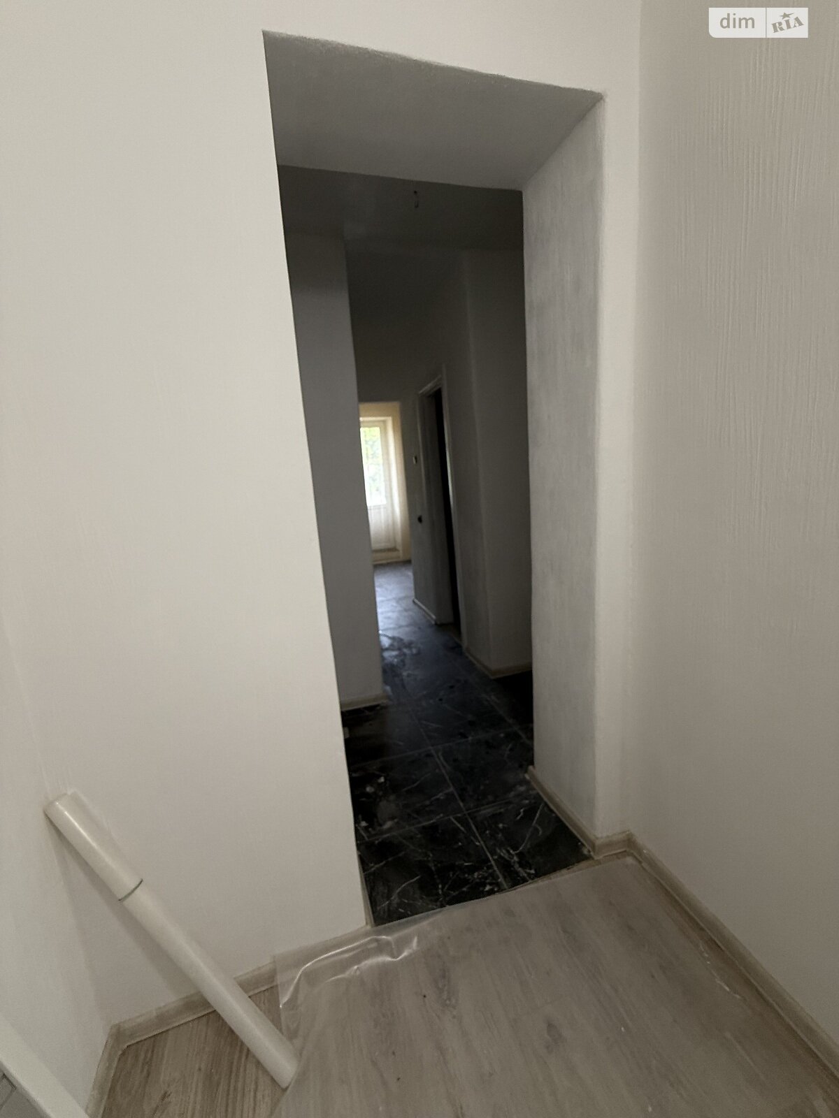 Продажа двухкомнатной квартиры в Ужгороде, на ул. Божук, район Центр фото 1 Продажа двухкомнатной квартиры в Ужгороде, на ул. Божук, район Центр фото 1
