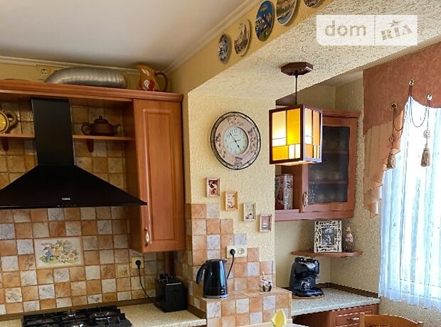 Продажа трехкомнатной квартиры в Ужгороде, на ул. Сечени район Центр фото 1 Продажа трехкомнатной квартиры в Ужгороде, на ул. Сечени район Центр фото 1