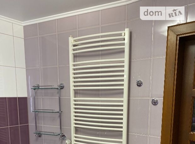Продажа трехкомнатной квартиры в Ужгороде, на ул. Сечени район Центр фото 1 Продажа трехкомнатной квартиры в Ужгороде, на ул. Сечени район Центр фото 1