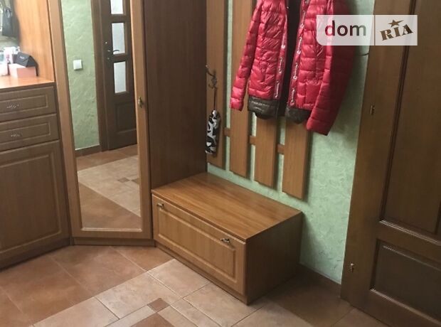 Продажа трехкомнатной квартиры в Ужгороде, на ул. Сечени район Центр фото 1 Продажа трехкомнатной квартиры в Ужгороде, на ул. Сечени район Центр фото 1