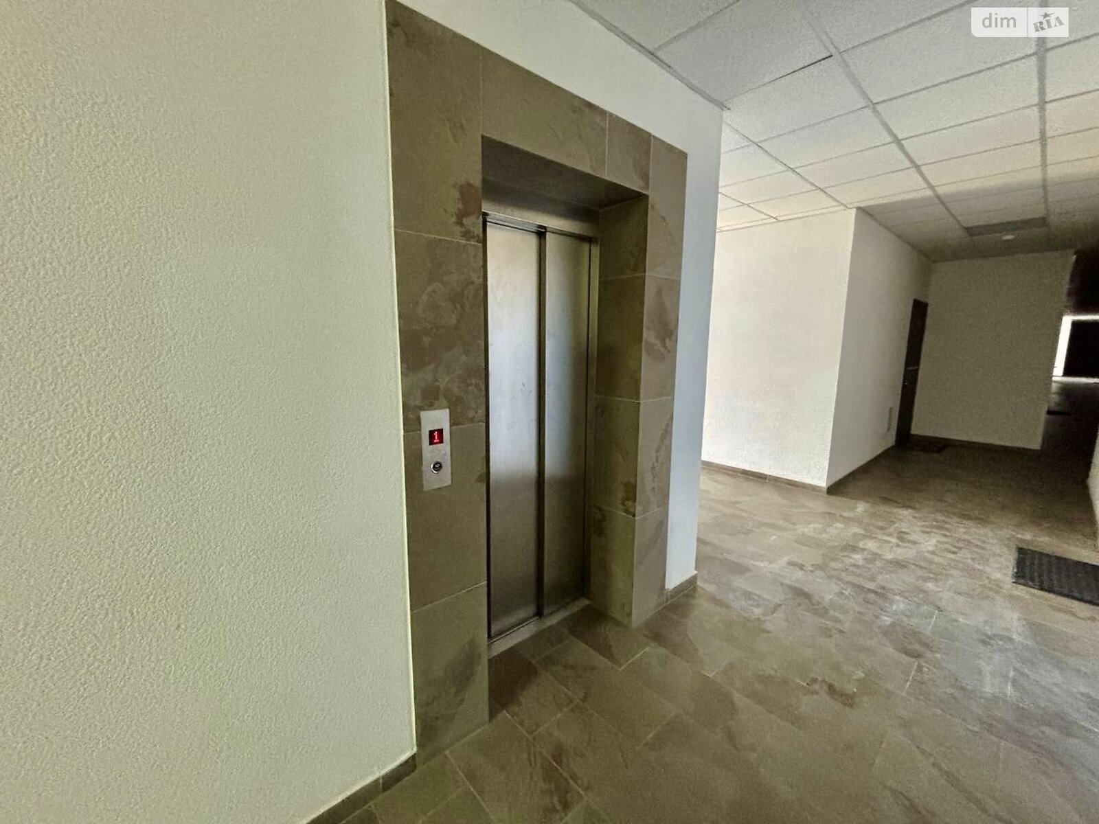 Продажа трехкомнатной квартиры в Ужгороде, на ул. Гленца 22, кв. 915, район Центр фото 1