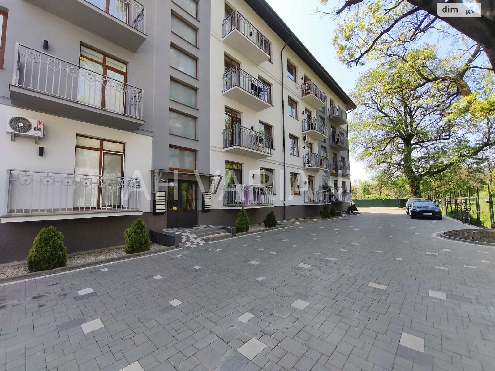 Продаж однокімнатної квартири в Ужгороді, на пл. Гренджі-Донського, район Центр фото 1 Продаж однокімнатної квартири в Ужгороді, на пл. Гренджі-Донського, район Центр фото 1