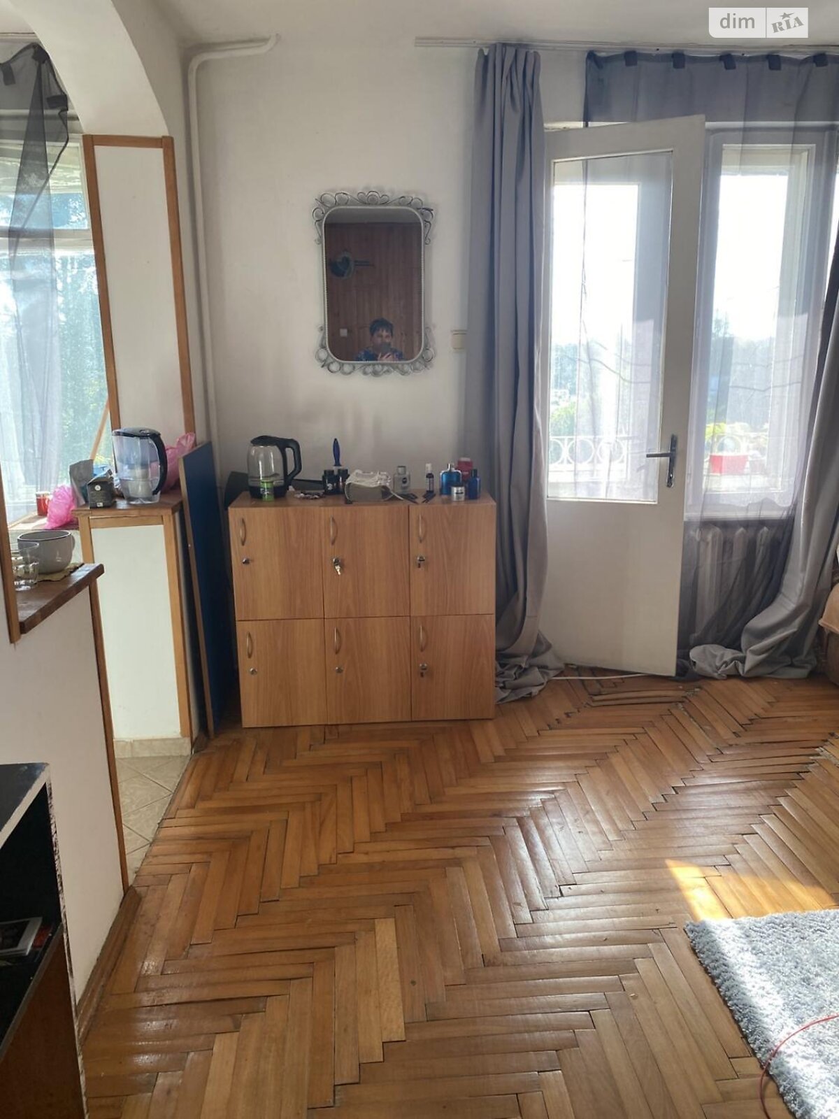 Продажа однокомнатной квартиры в Ужгороде, на пл. Хмельницкого Богдана 3А, район Центр фото 1 Продажа однокомнатной квартиры в Ужгороде, на пл. Хмельницкого Богдана 3А, район Центр фото 1