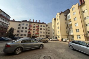 Продажа четырехкомнатной квартиры в Ужгороде, на ул. Кармелюка 12В, район Центр фото 2