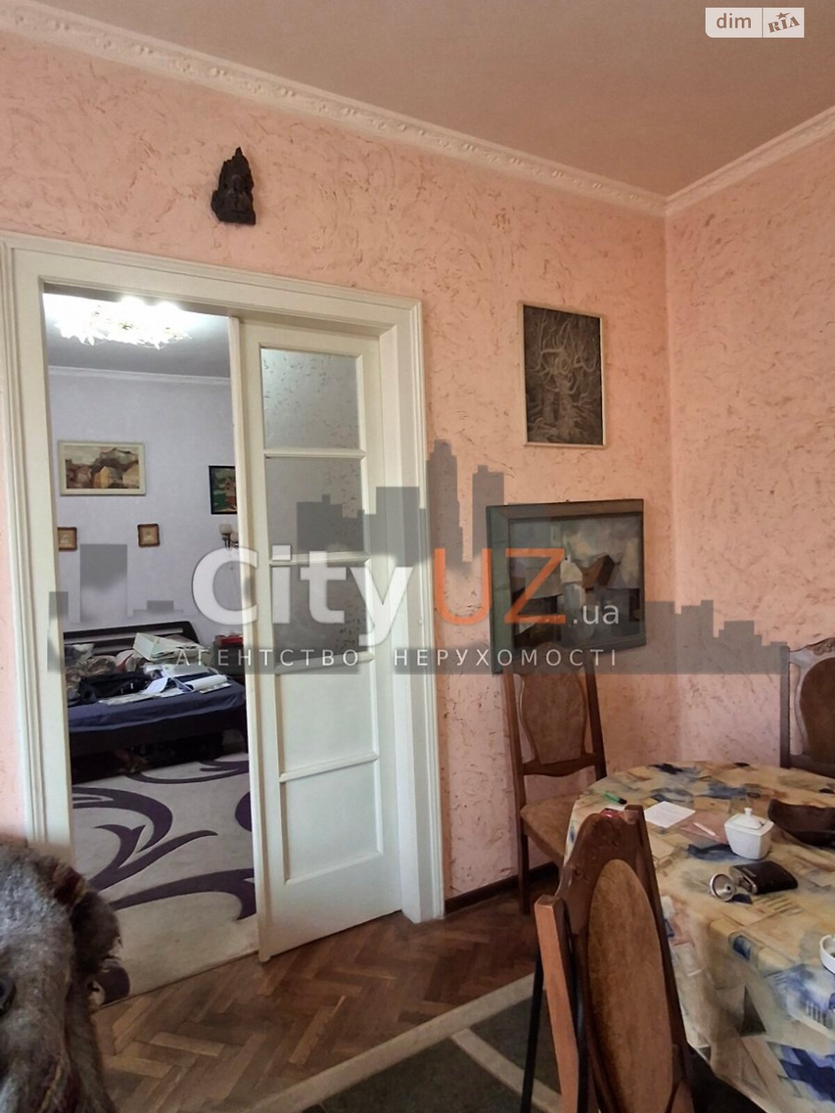 Продаж чотирикімнатної квартири в Ужгороді, на пл. Корятовича, район Центр фото 1