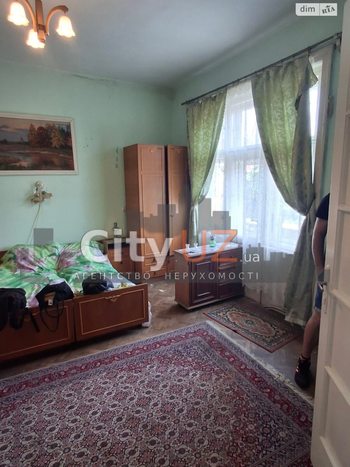 Продаж чотирикімнатної квартири в Ужгороді, на пл. Корятовича, район Центр фото 1