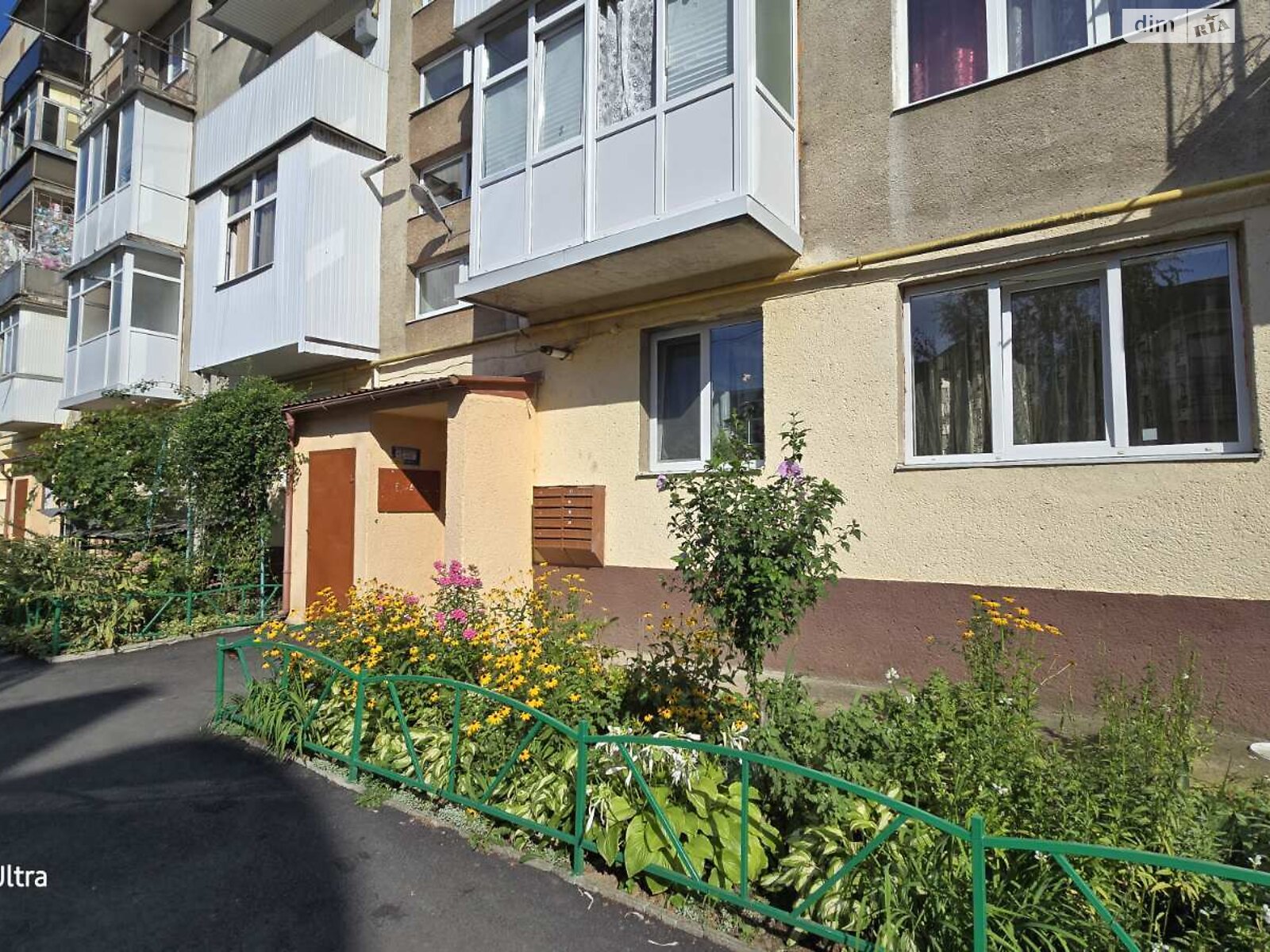 Продажа трехкомнатной квартиры в Ужгороде, на ул. Лермонтова 5А, район Центр фото 1 Продажа трехкомнатной квартиры в Ужгороде, на ул. Лермонтова 5А, район Центр фото 1