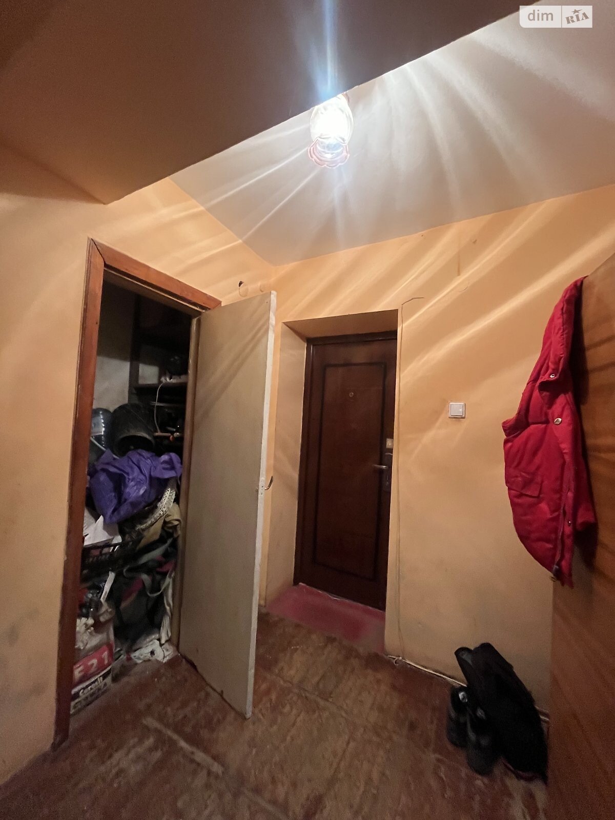 Продажа двухкомнатной квартиры в Ужгороде, на ул. Льва Толстого 33, район Центр фото 1 Продажа двухкомнатной квартиры в Ужгороде, на ул. Льва Толстого 33, район Центр фото 1