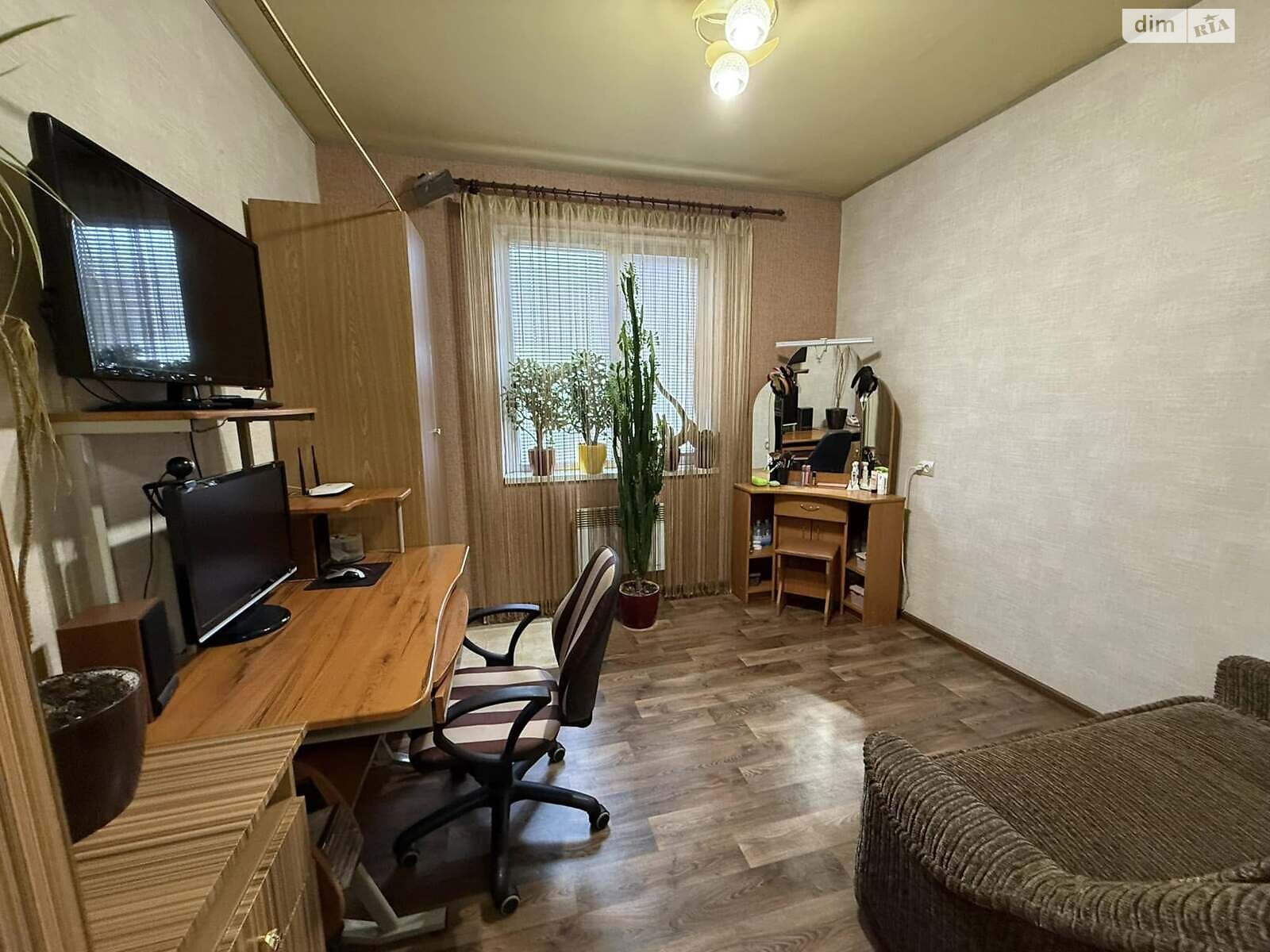 Продажа трехкомнатной квартиры в Ужгороде, на ул. Минайская, район Центр фото 1 Продажа трехкомнатной квартиры в Ужгороде, на ул. Минайская, район Центр фото 1