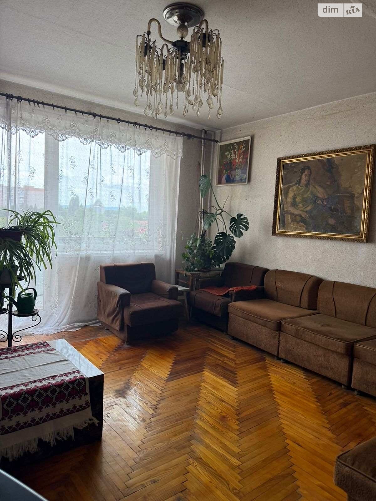 Продаж трикімнатної квартири в Ужгороді, на вул. Минайська, район Центр фото 1 Продаж трикімнатної квартири в Ужгороді, на вул. Минайська, район Центр фото 1