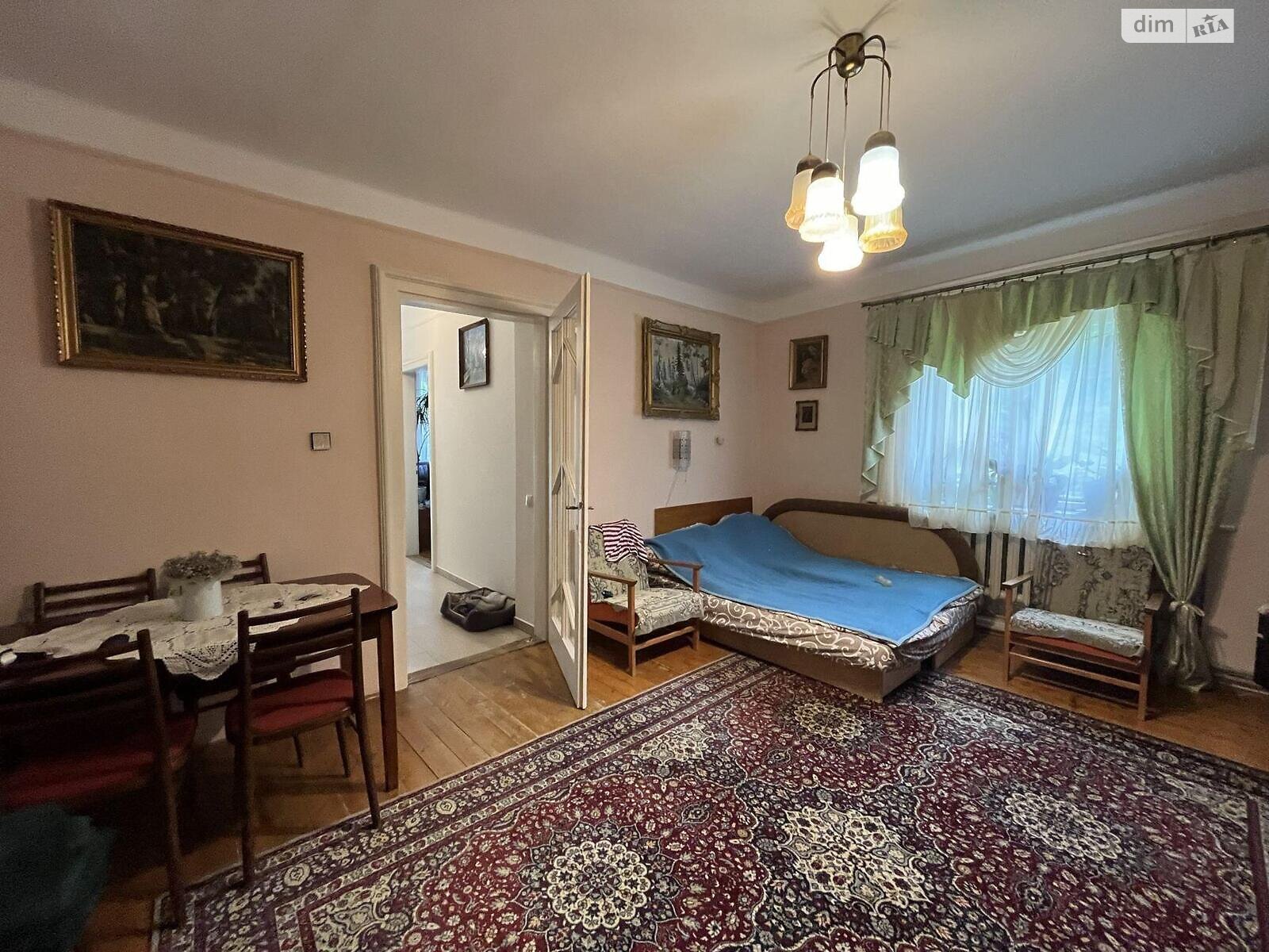 Продаж трикімнатної квартири в Ужгороді, на вул. Ольбрахта 8, район Центр фото 1 Продаж трикімнатної квартири в Ужгороді, на вул. Ольбрахта 8, район Центр фото 1