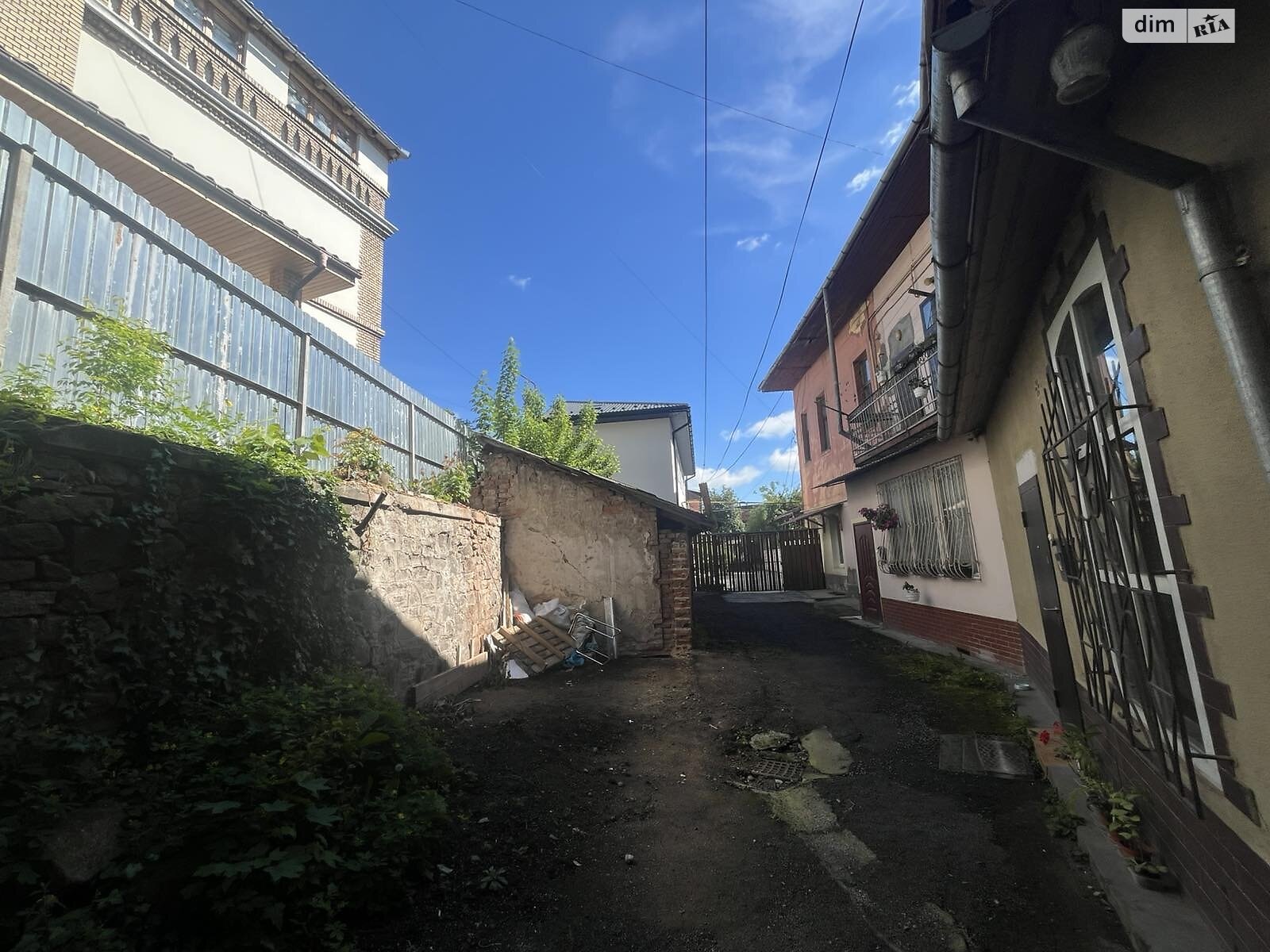 Продаж однокімнатної квартири в Ужгороді, на вул. Підгірна, район Центр фото 1 Продаж однокімнатної квартири в Ужгороді, на вул. Підгірна, район Центр фото 1
